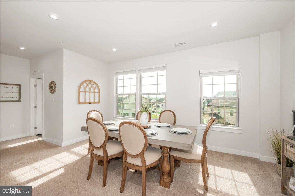 OAKDALE VILLAGE - Residential