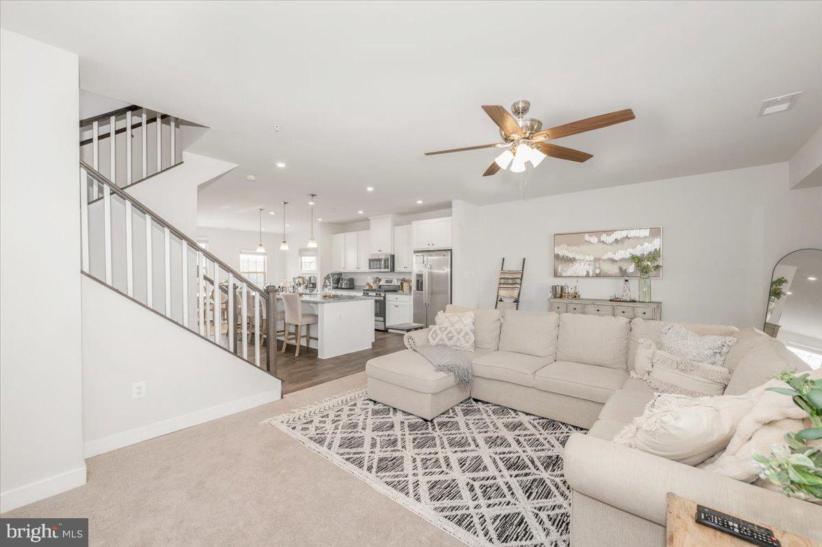 OAKDALE VILLAGE - Residential