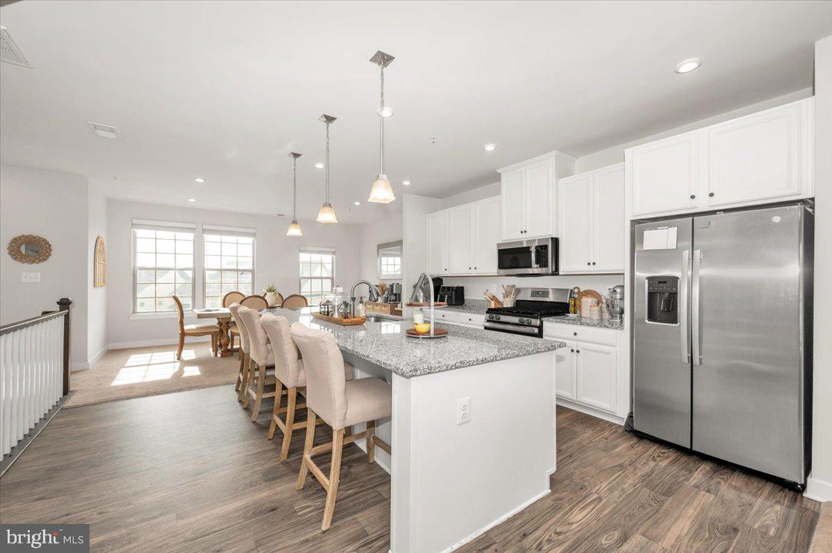 OAKDALE VILLAGE - Residential