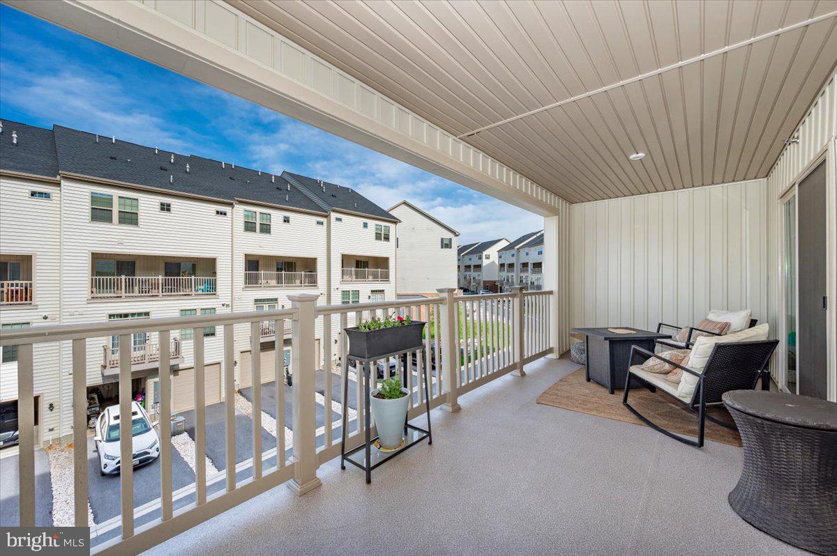 OAKDALE VILLAGE - Residential