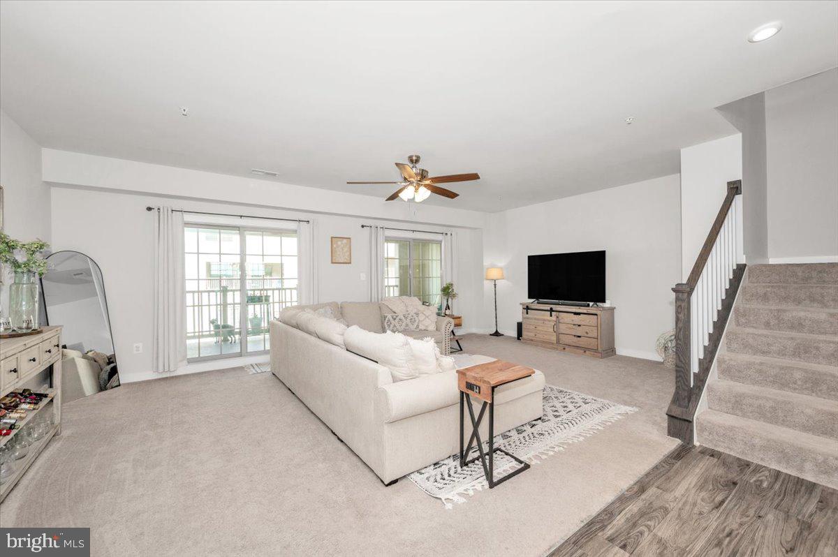 OAKDALE VILLAGE - Residential