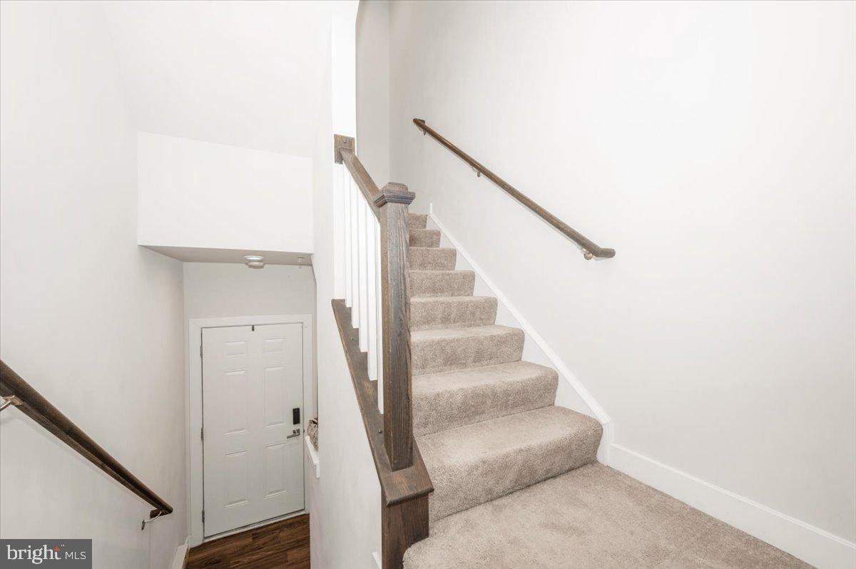 OAKDALE VILLAGE - Residential