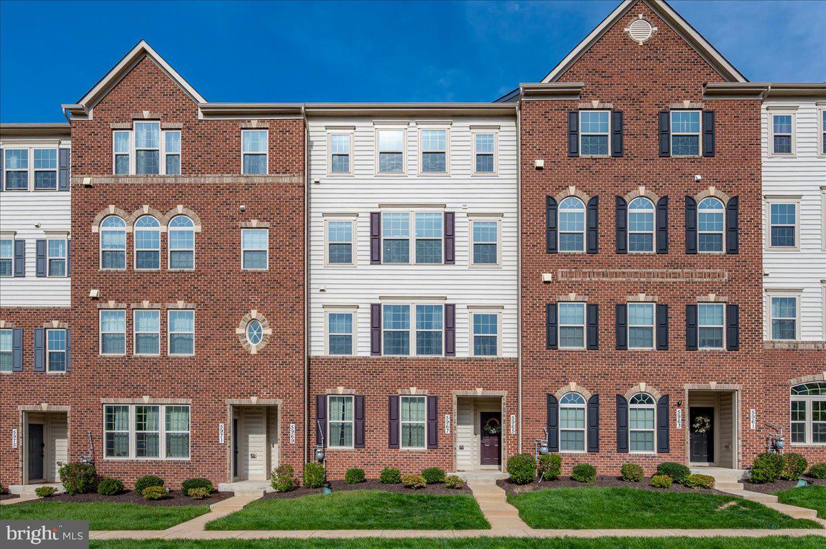 OAKDALE VILLAGE - Residential