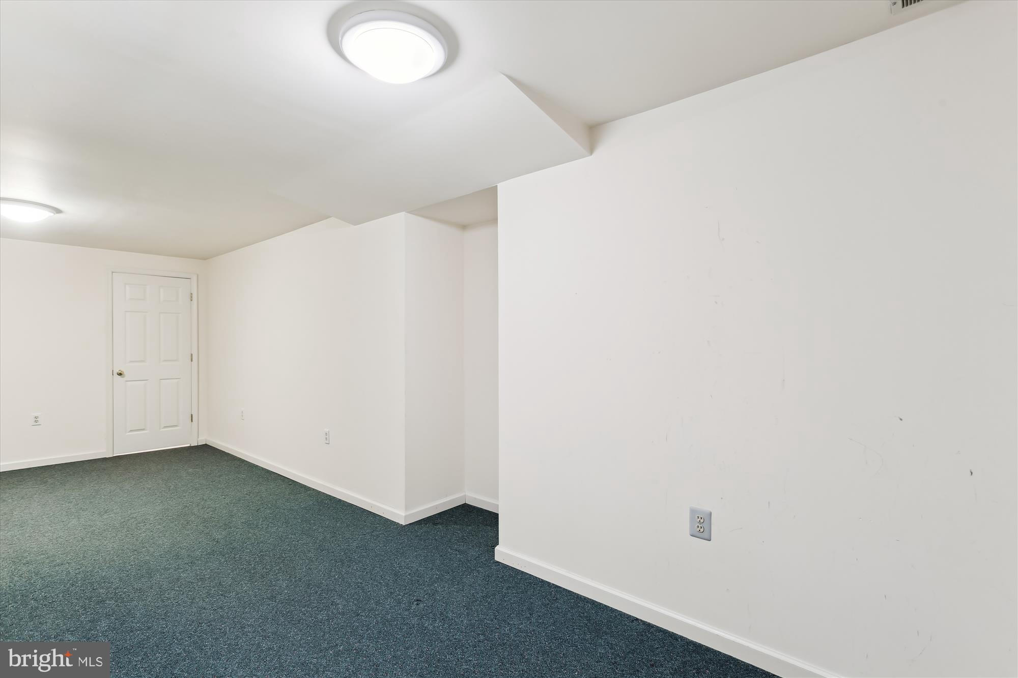 BROOKEVILLE KNOLLS - Residential