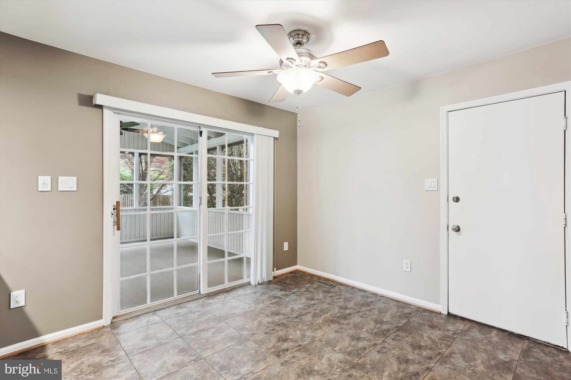 BROOKEVILLE KNOLLS - Residential