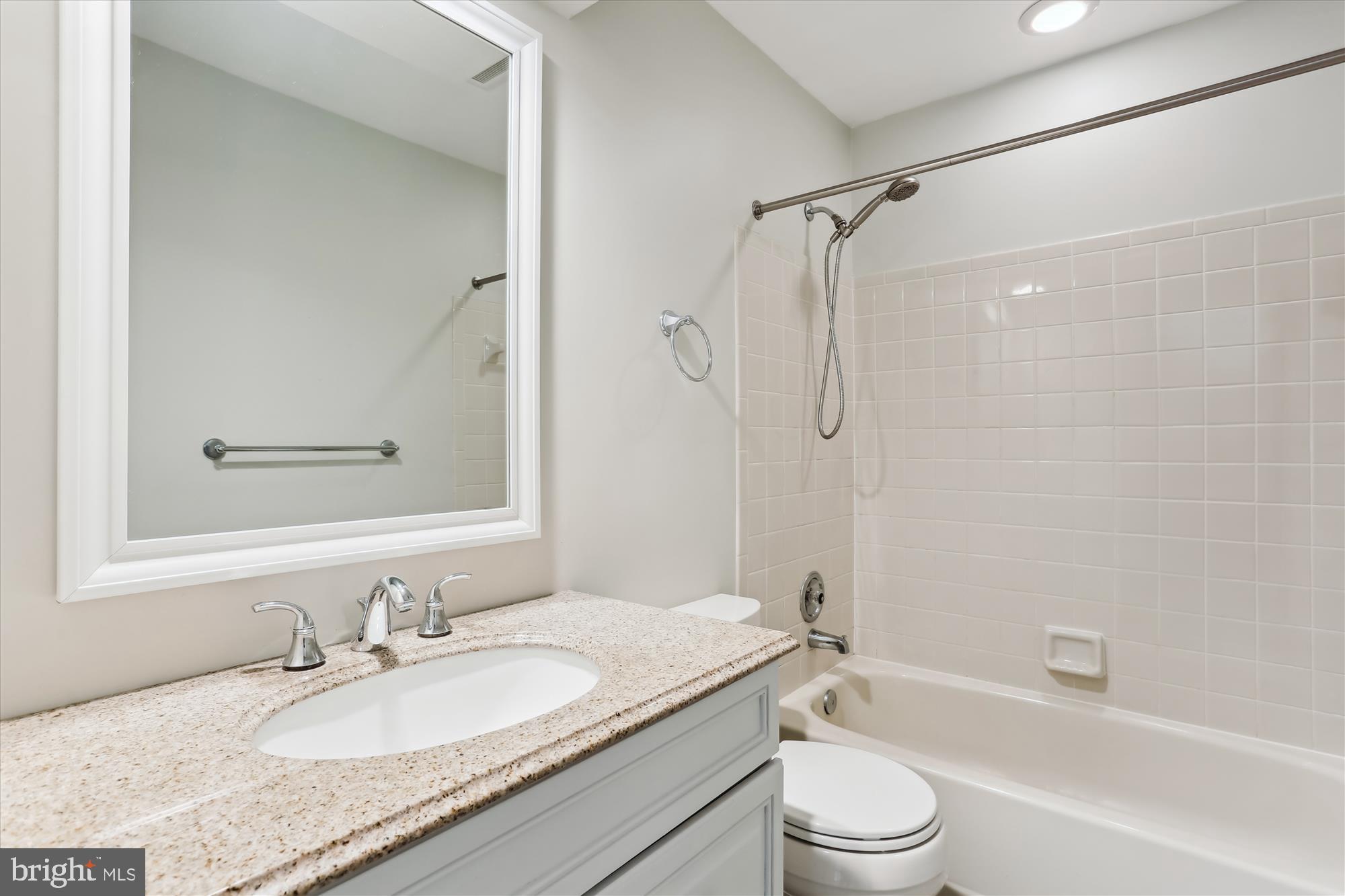 BROOKEVILLE KNOLLS - Residential