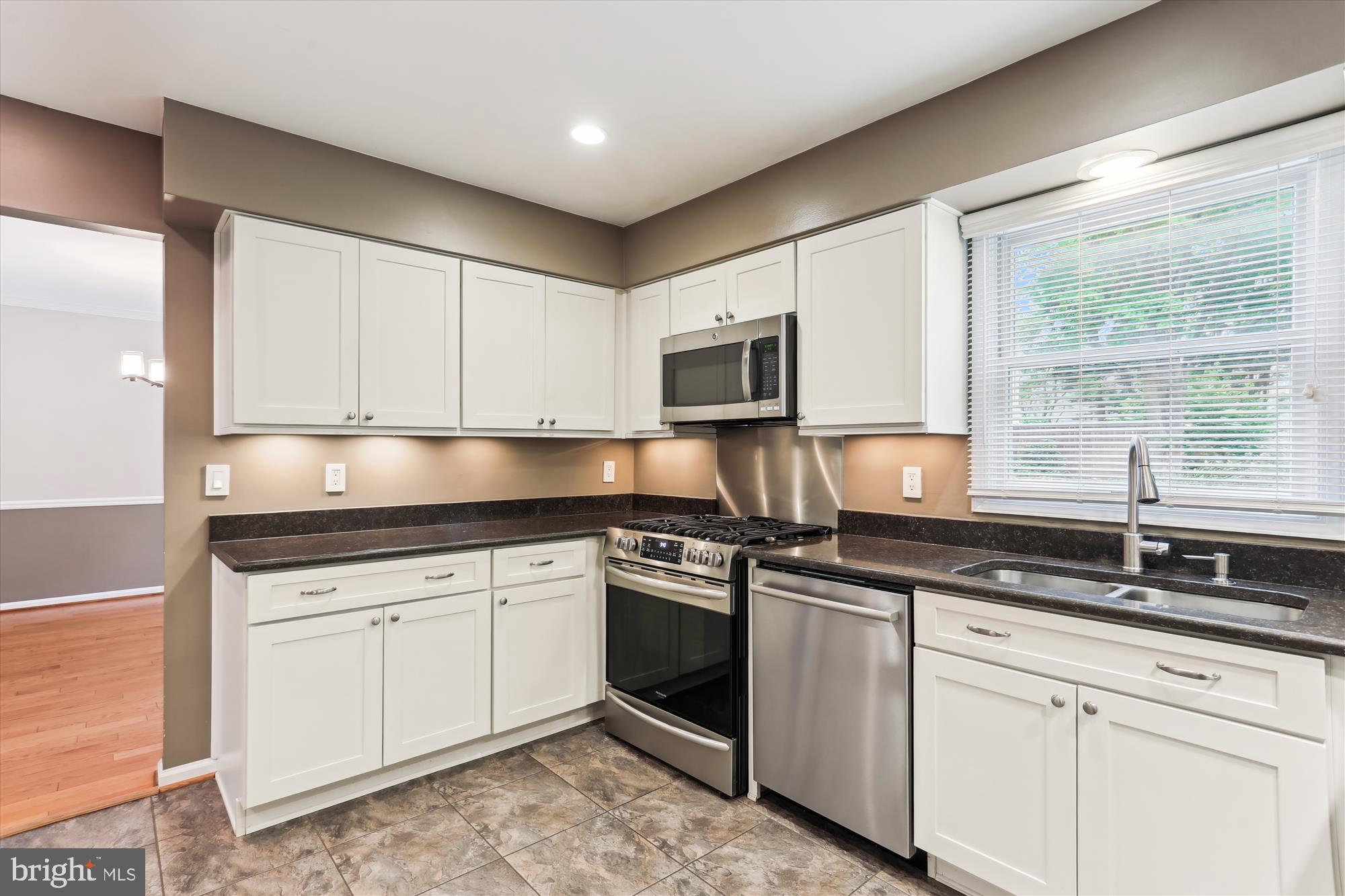 BROOKEVILLE KNOLLS - Residential