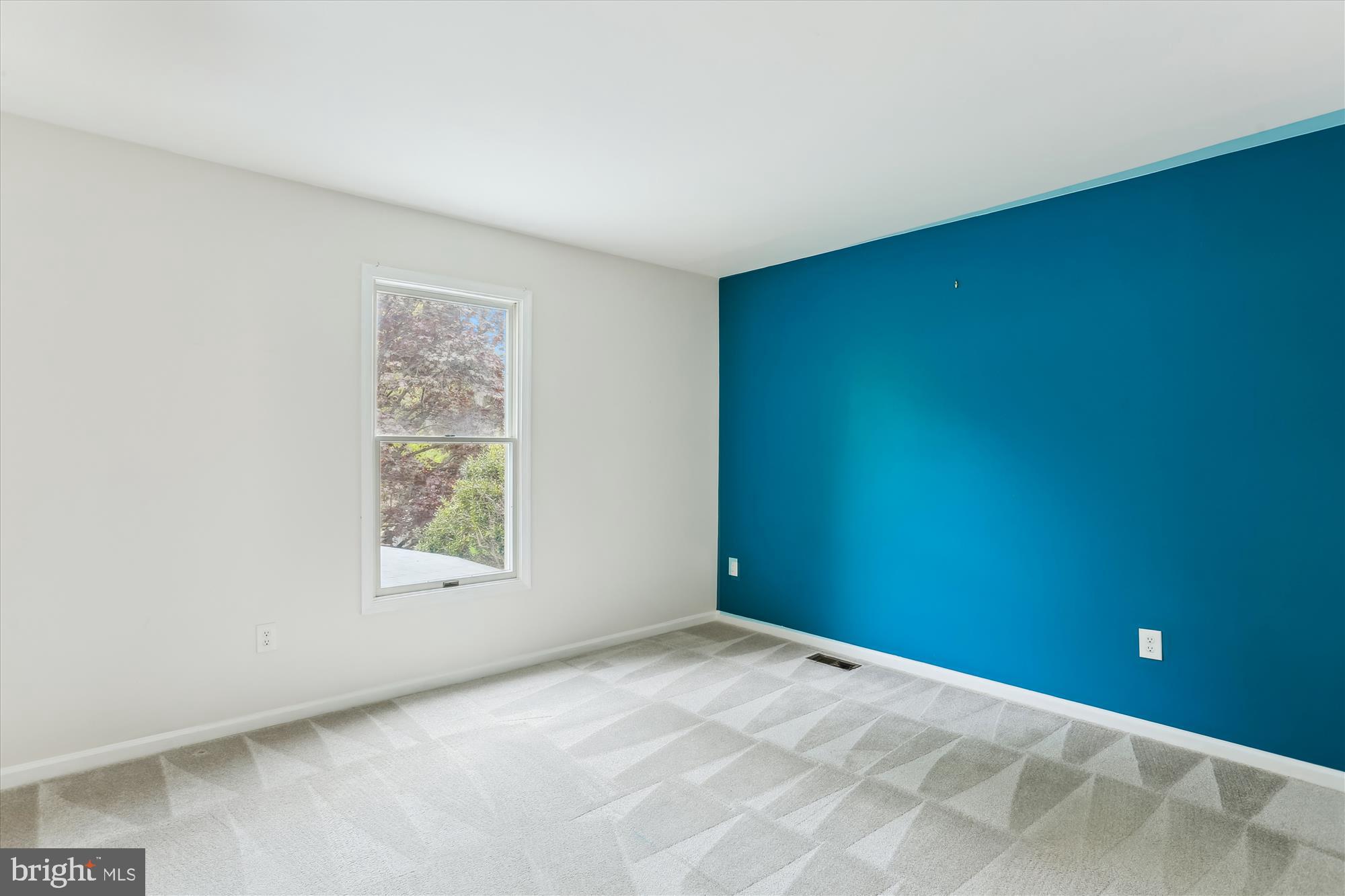 BROOKEVILLE KNOLLS - Residential