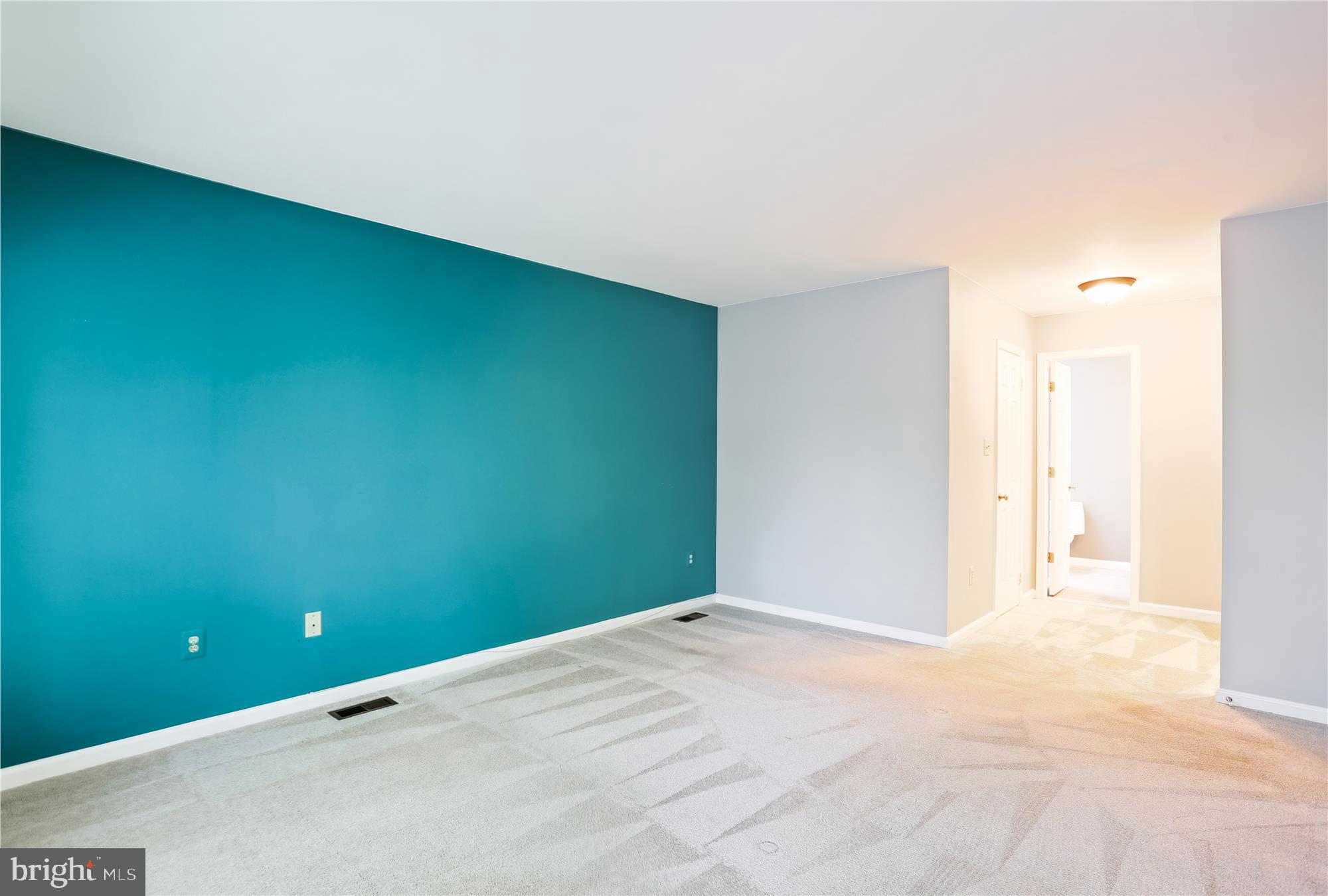 BROOKEVILLE KNOLLS - Residential