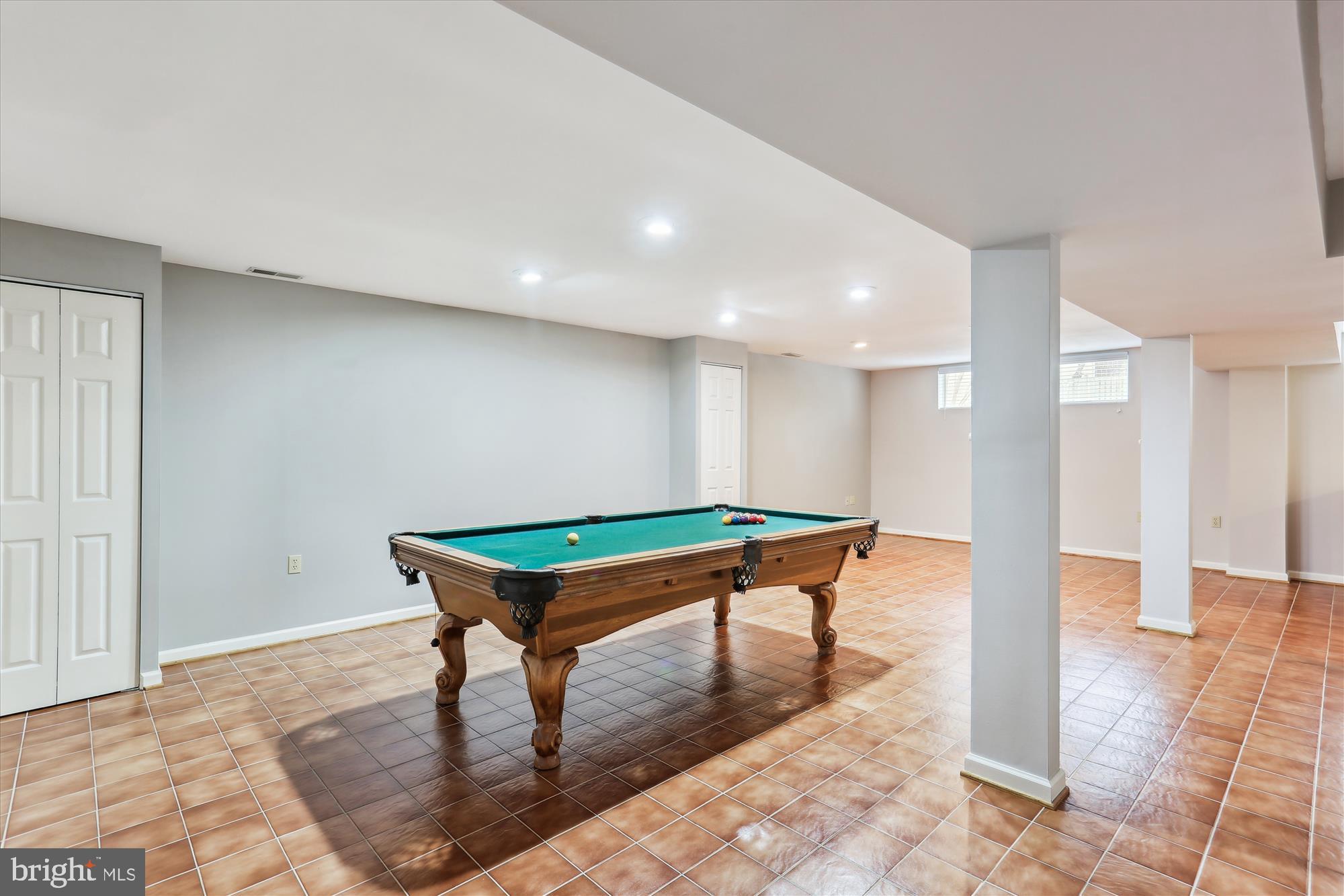 BROOKEVILLE KNOLLS - Residential