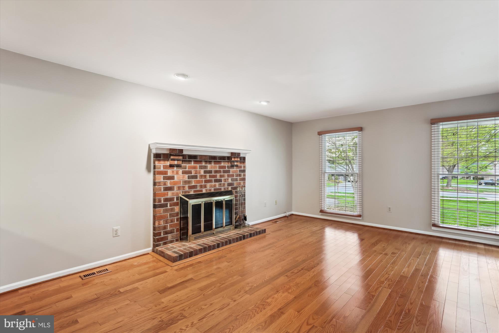 BROOKEVILLE KNOLLS - Residential