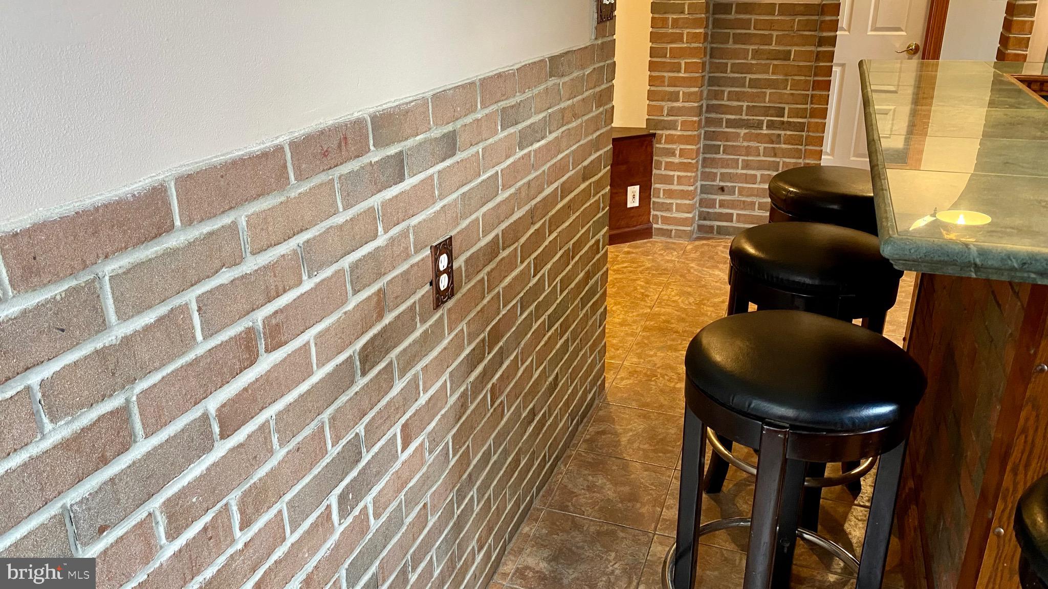 WEST LAWN - Residential Lease