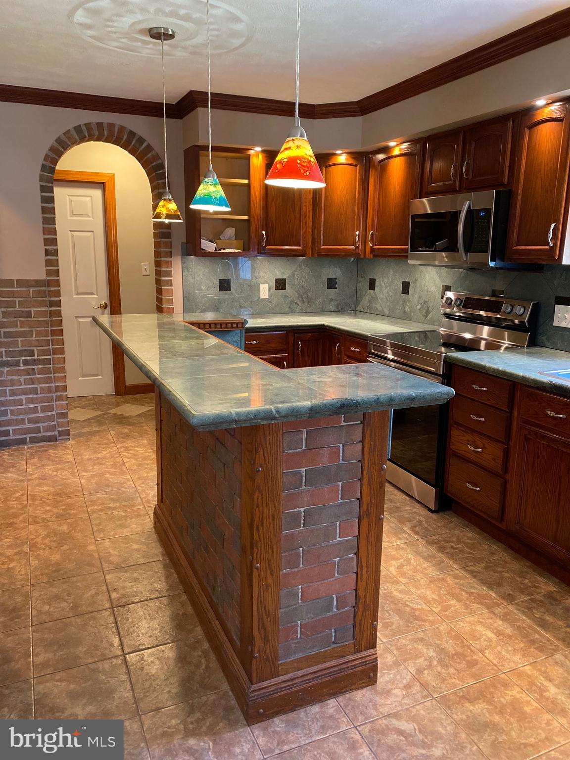 WEST LAWN - Residential Lease