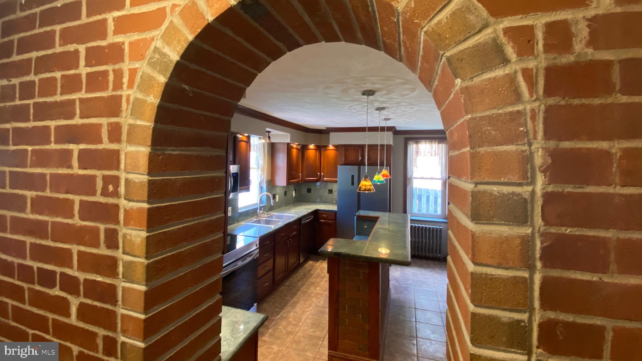 WEST LAWN - Residential Lease