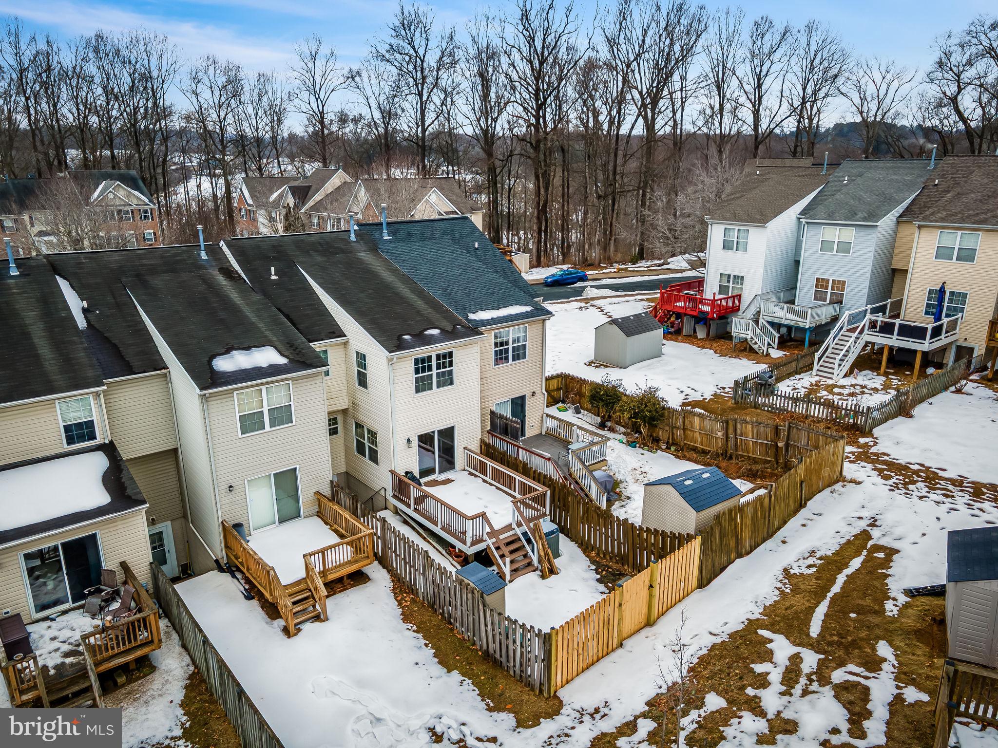 CONSTANT FRIENDSHIP - Residential