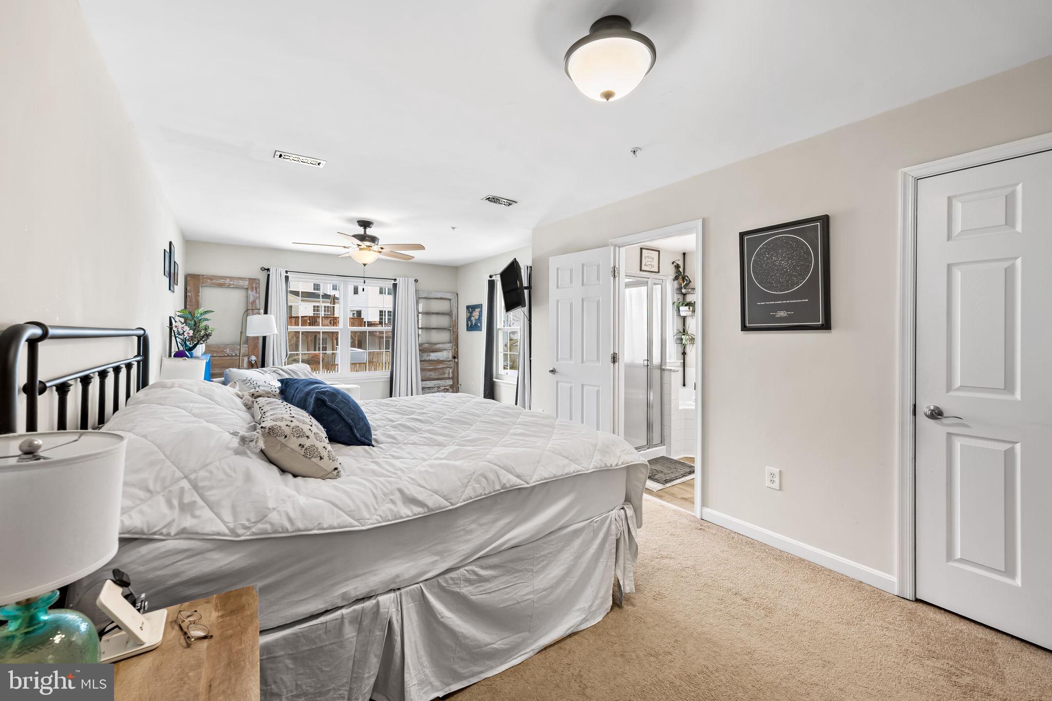 CONSTANT FRIENDSHIP - Residential