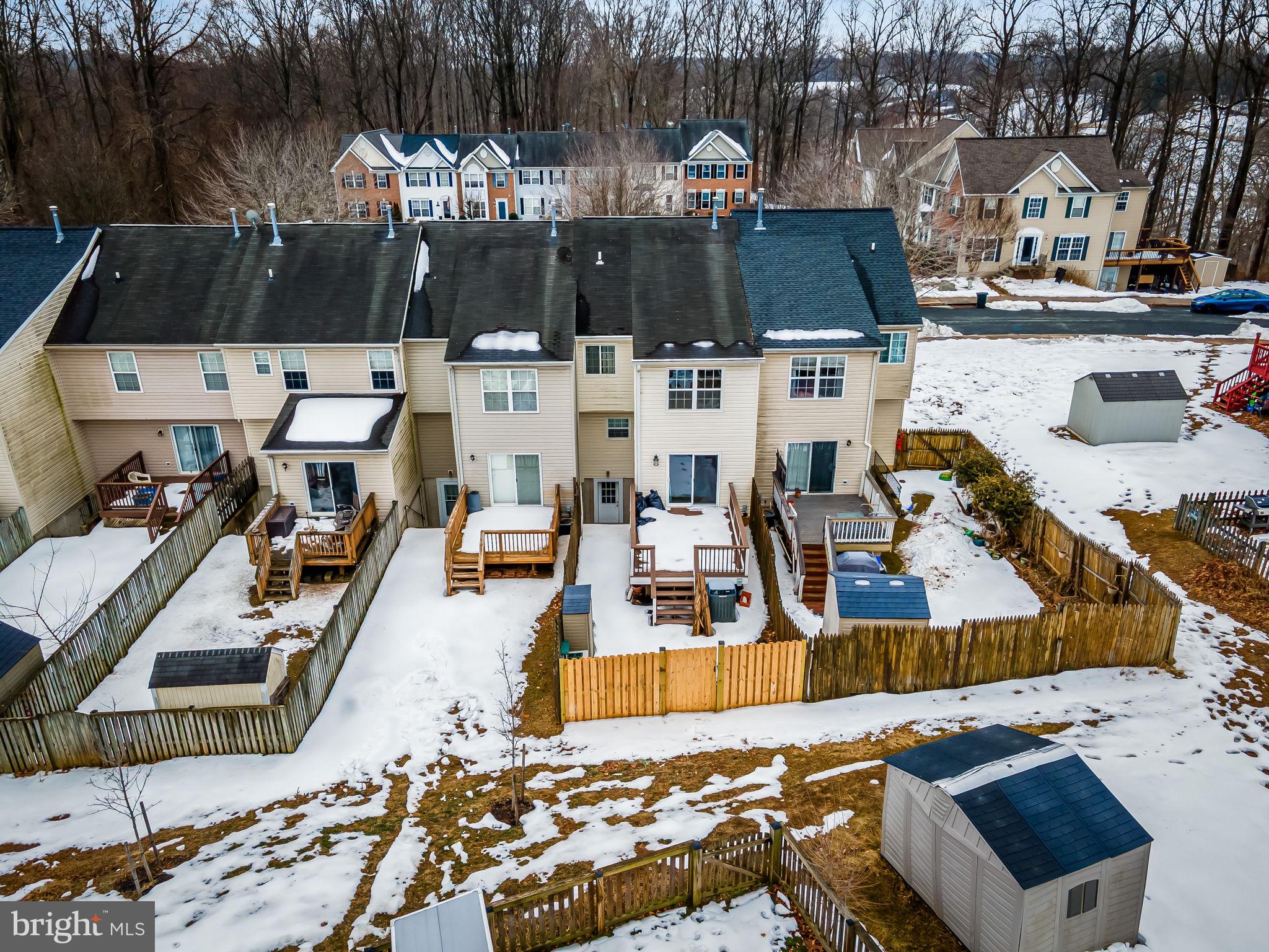 CONSTANT FRIENDSHIP - Residential