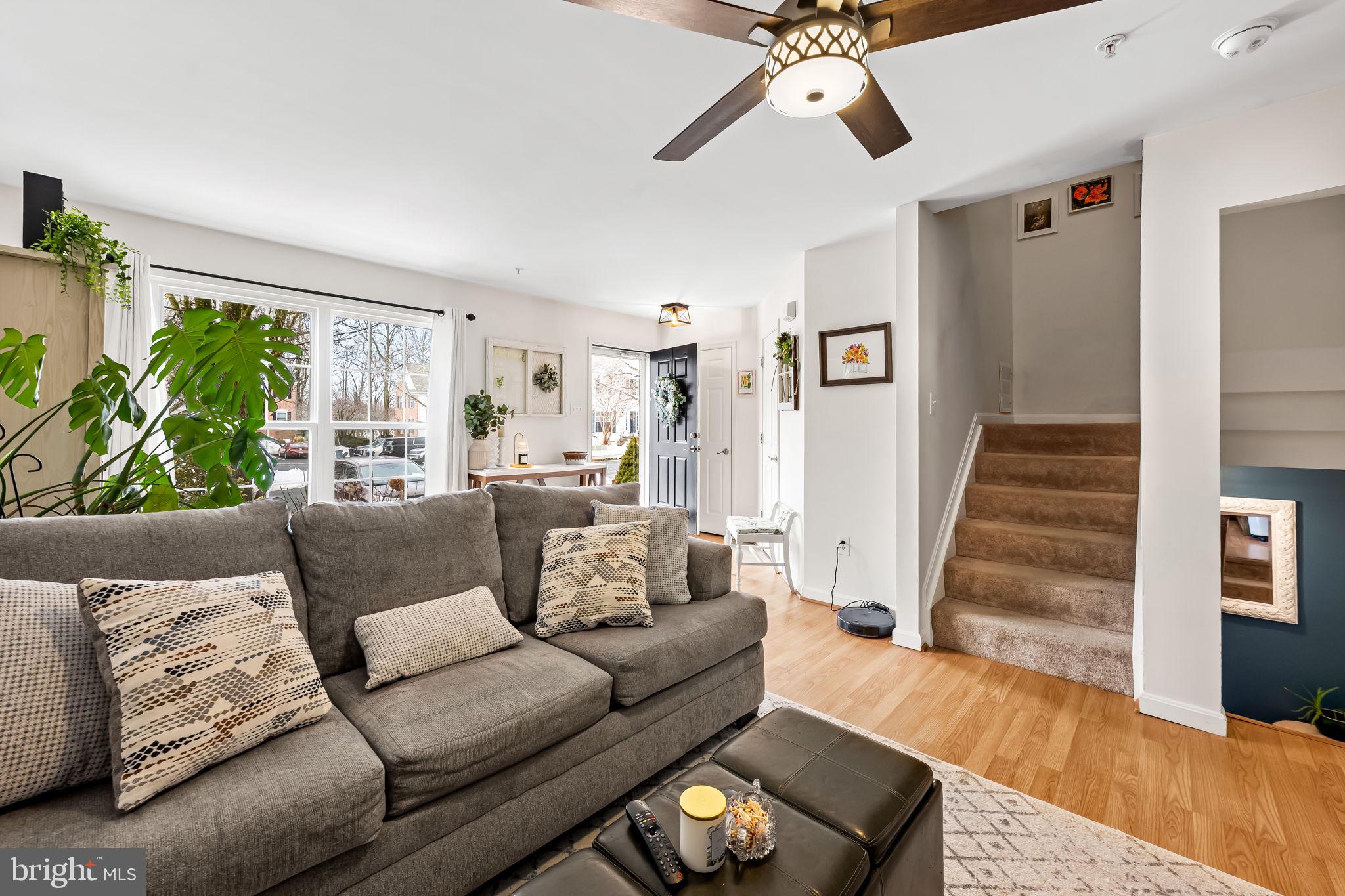 CONSTANT FRIENDSHIP - Residential