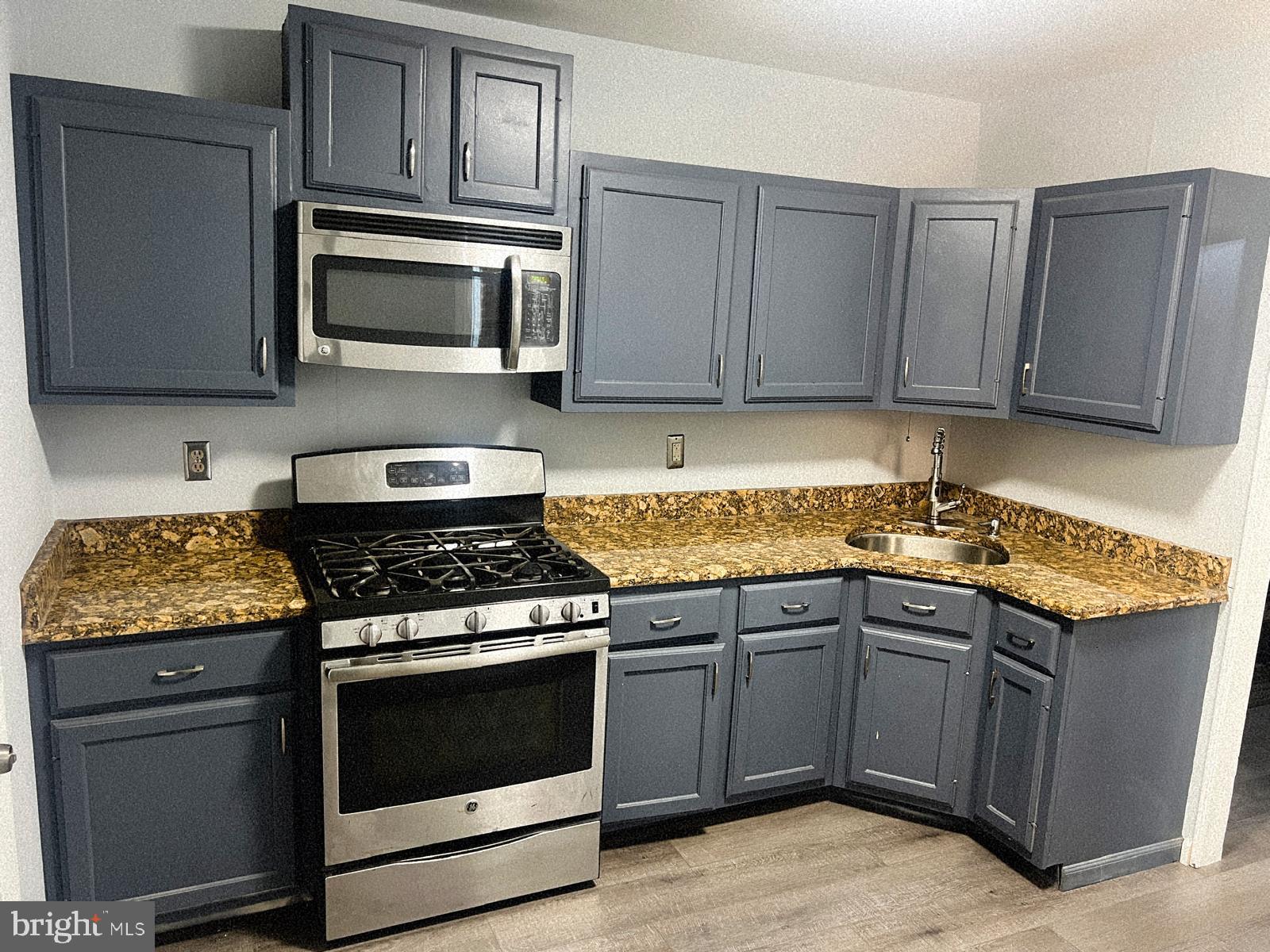 561 E CHELTENHAM AVENUE