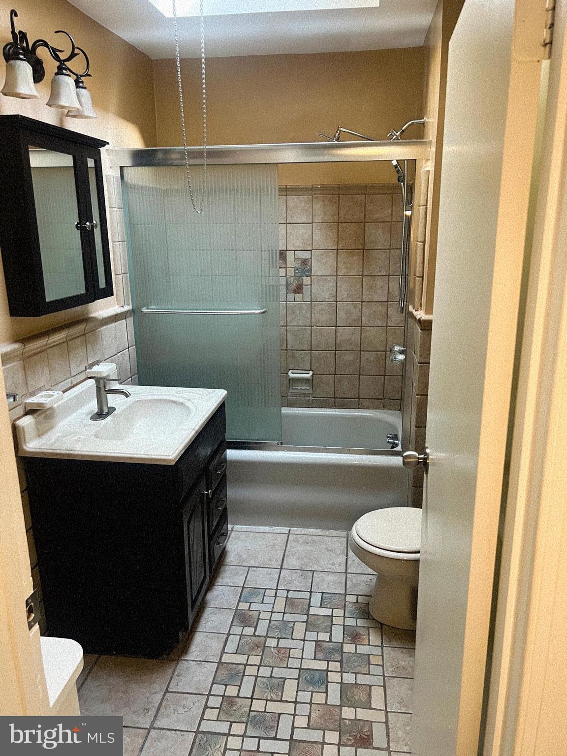 LAWNCREST - Residential