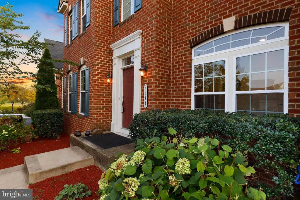 42251 Oasis Court, Chantilly, VA 20152