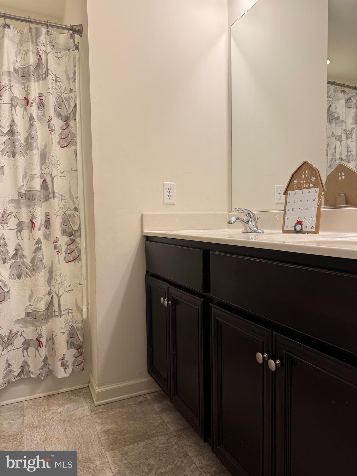 MCCAULEY CROSSING - Residential Lease