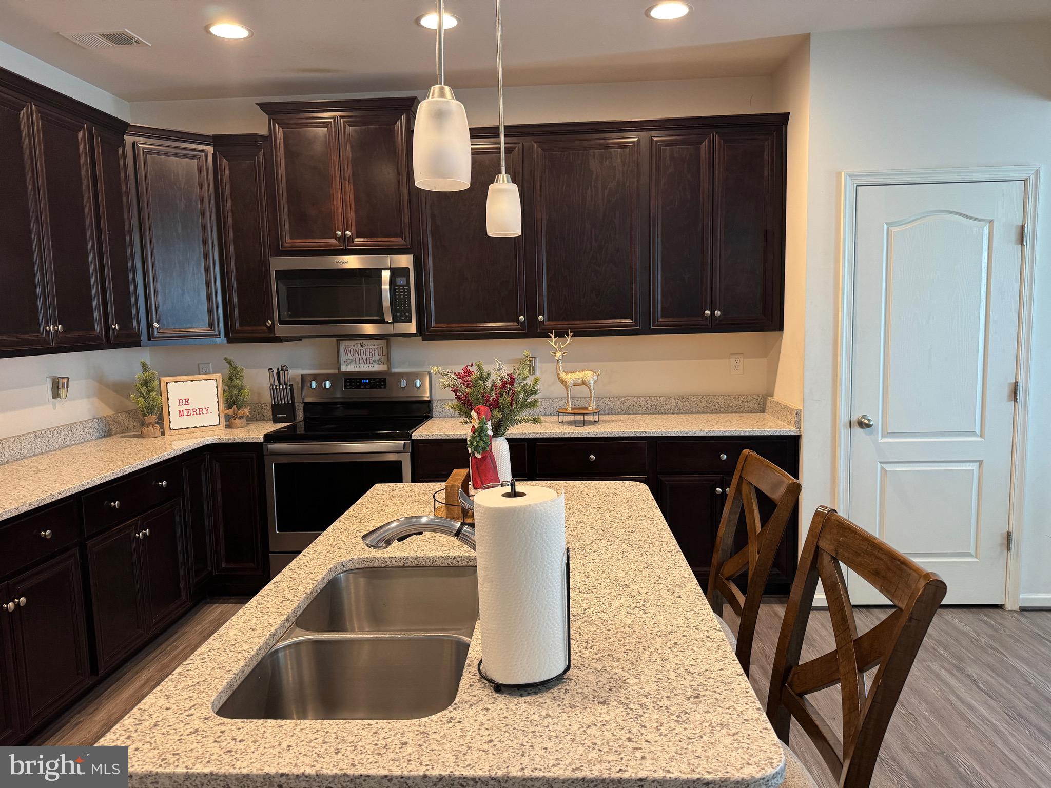 MCCAULEY CROSSING - Residential Lease