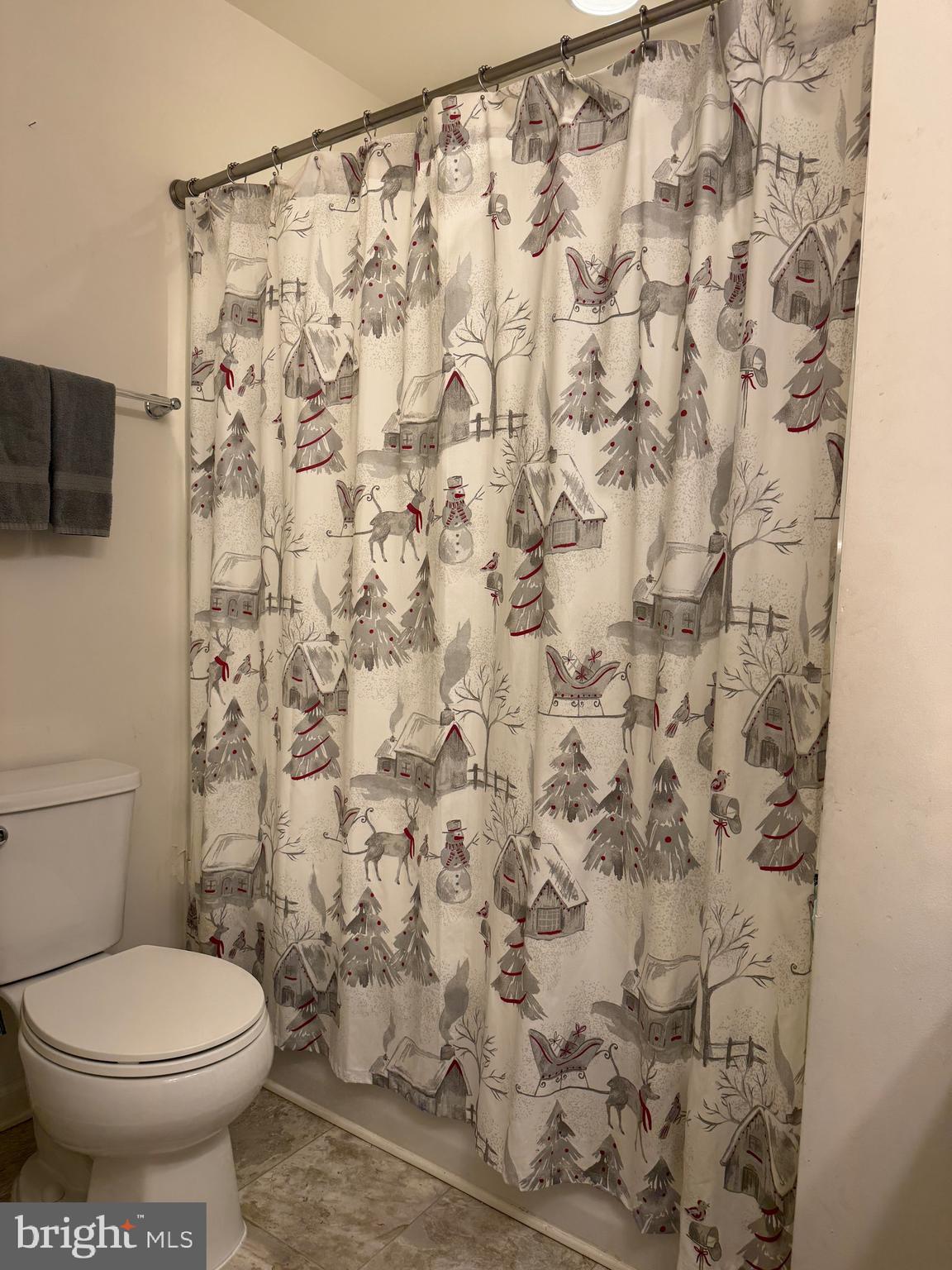 MCCAULEY CROSSING - Residential Lease