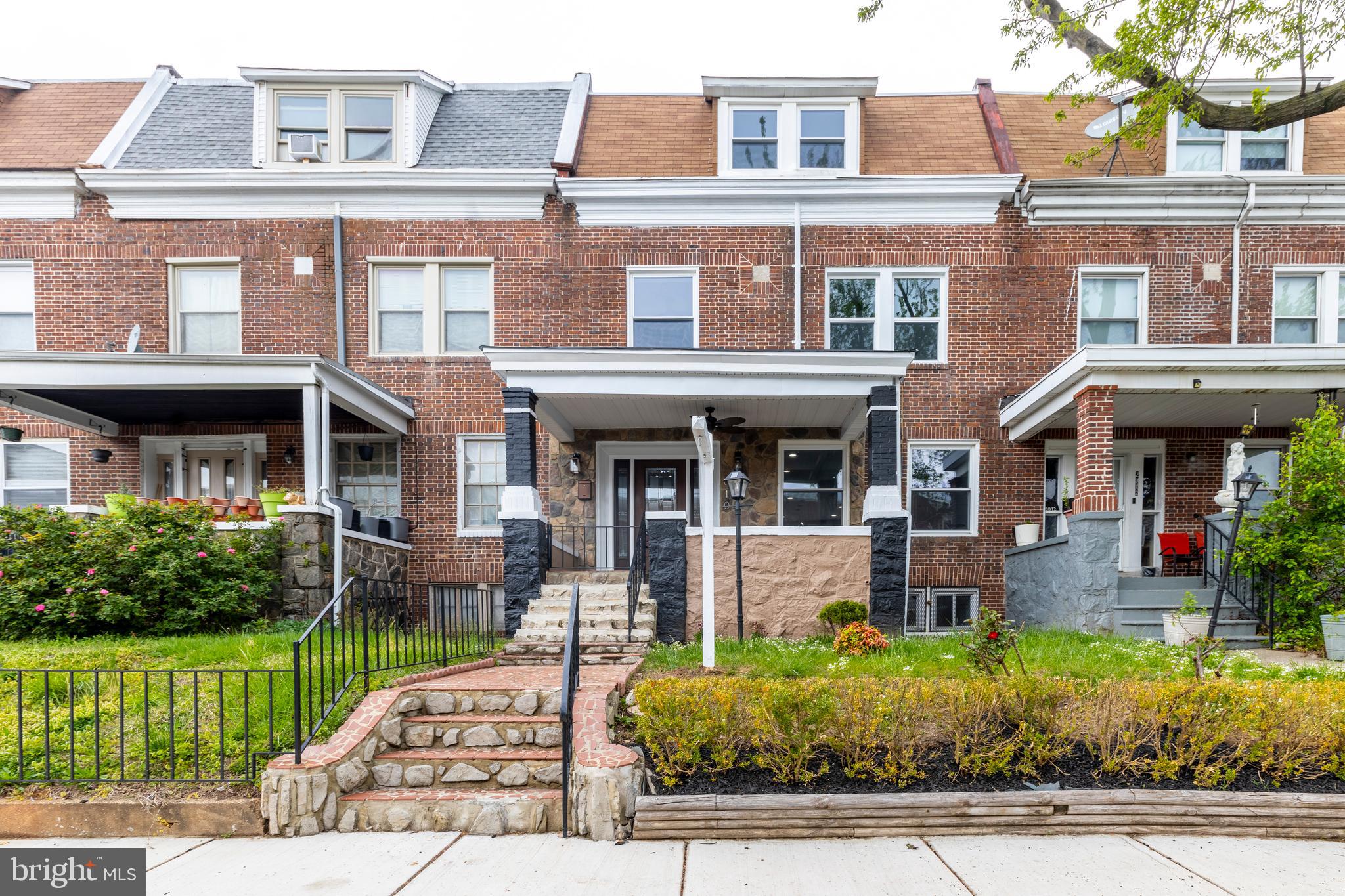 MONTEBELLO - Residential