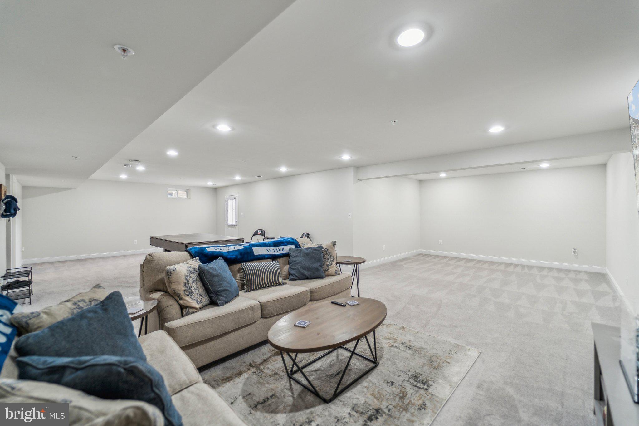 STONEHAVEN - Residential Lease