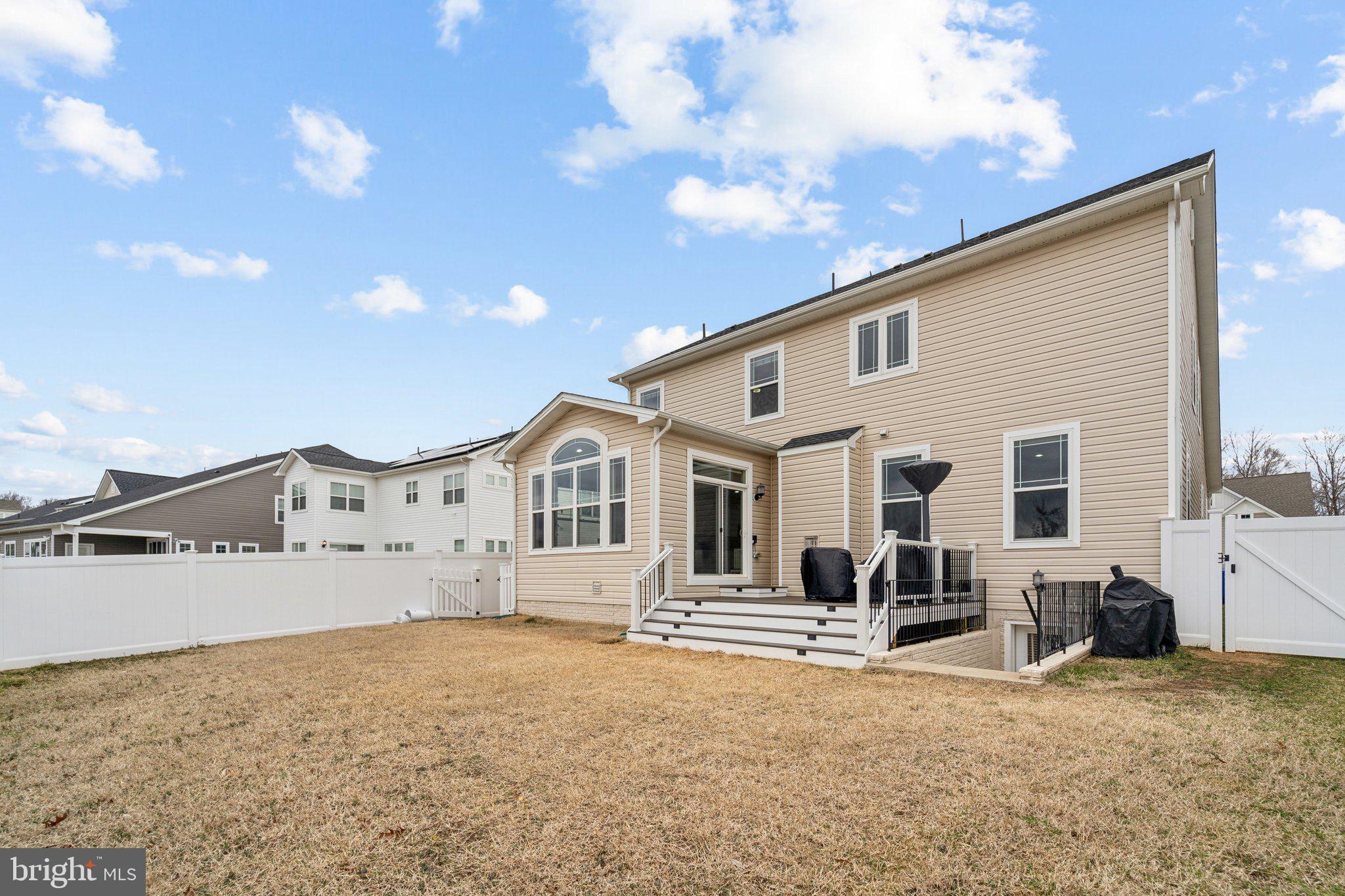 STONEHAVEN - Residential Lease