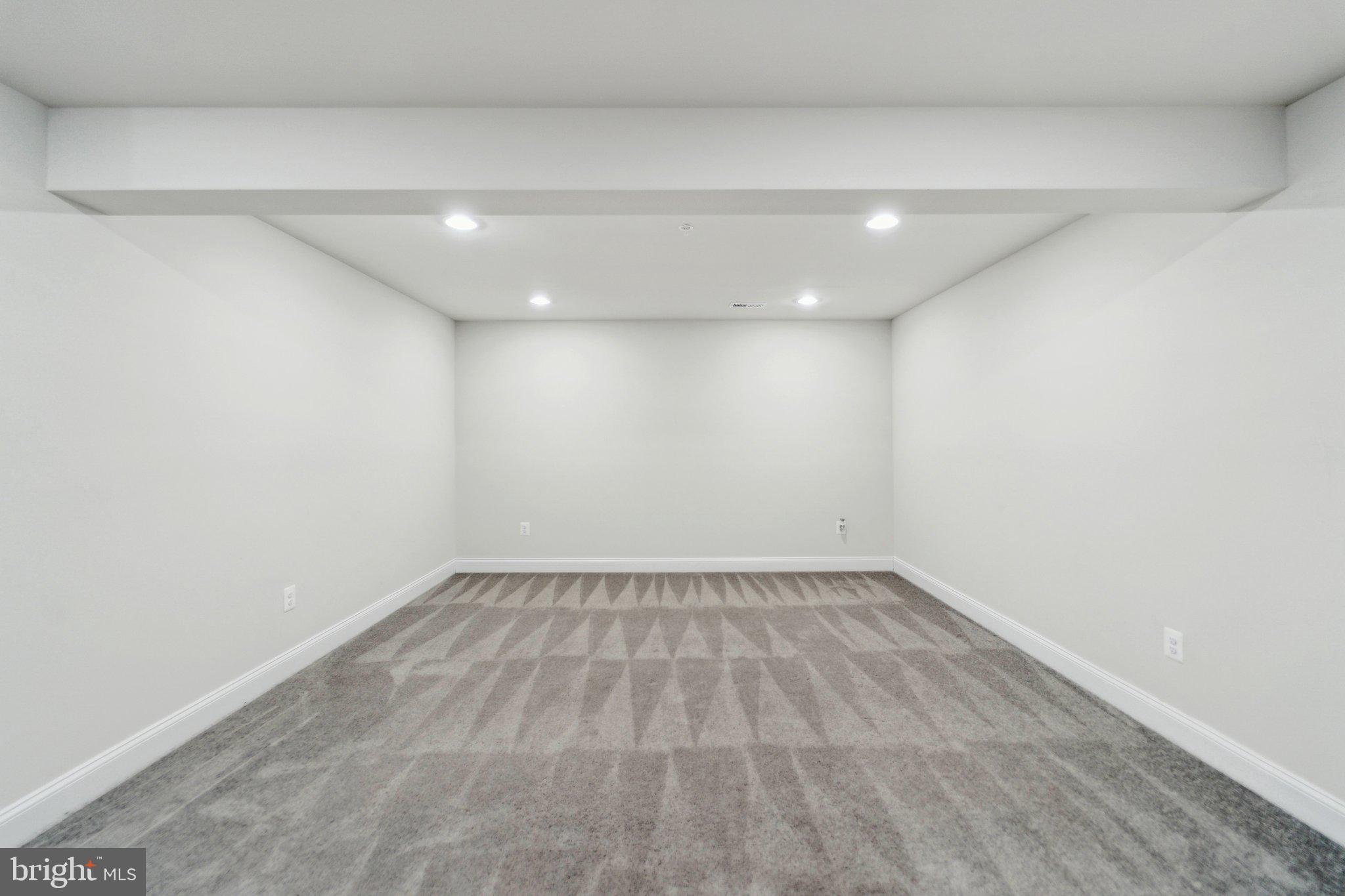 STONEHAVEN - Residential Lease