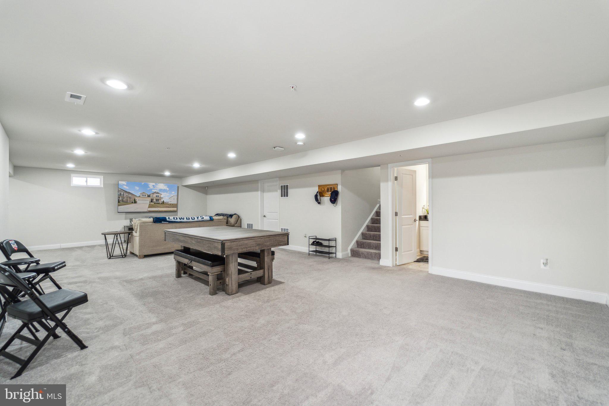 STONEHAVEN - Residential Lease