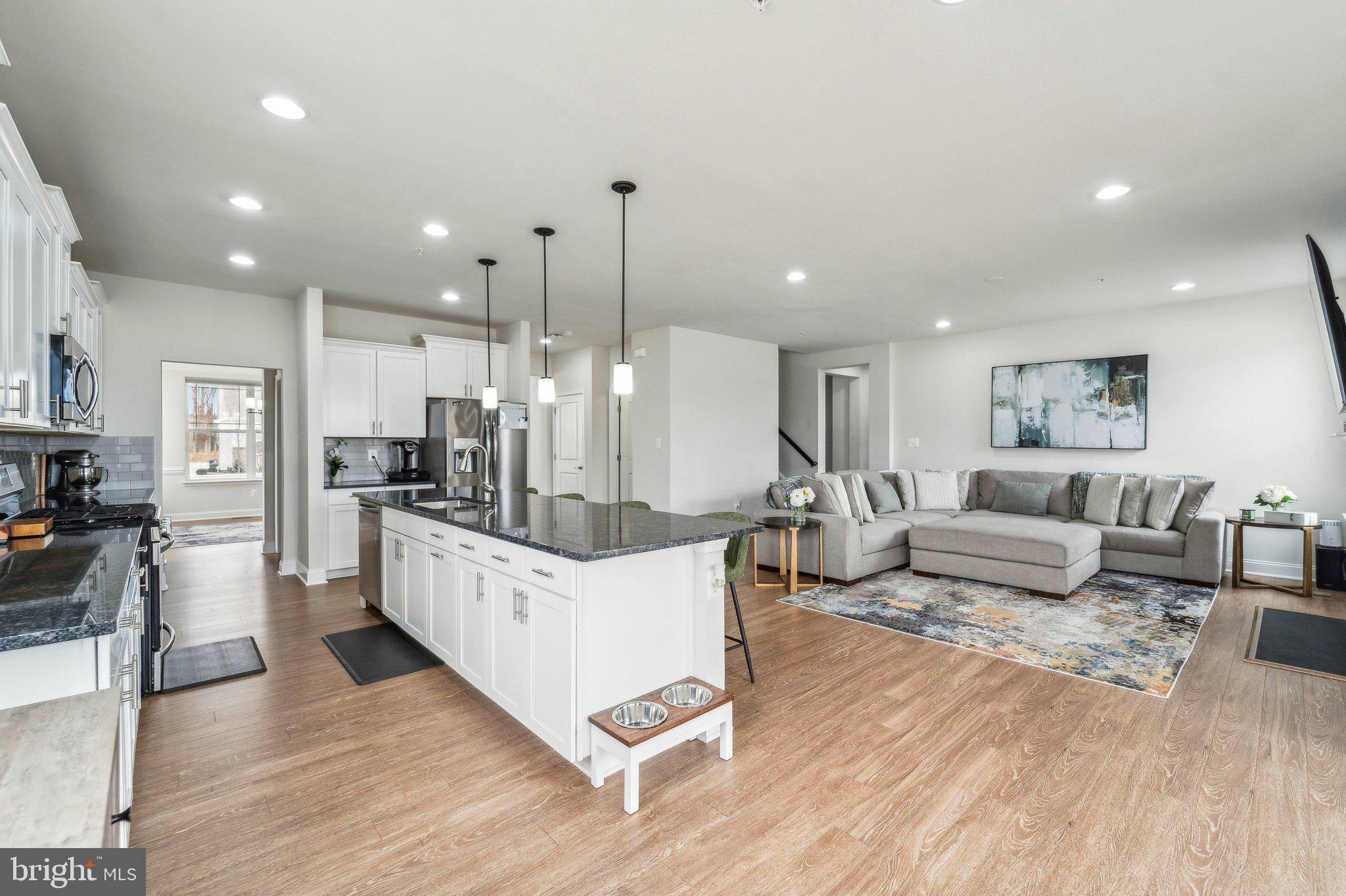 STONEHAVEN - Residential Lease