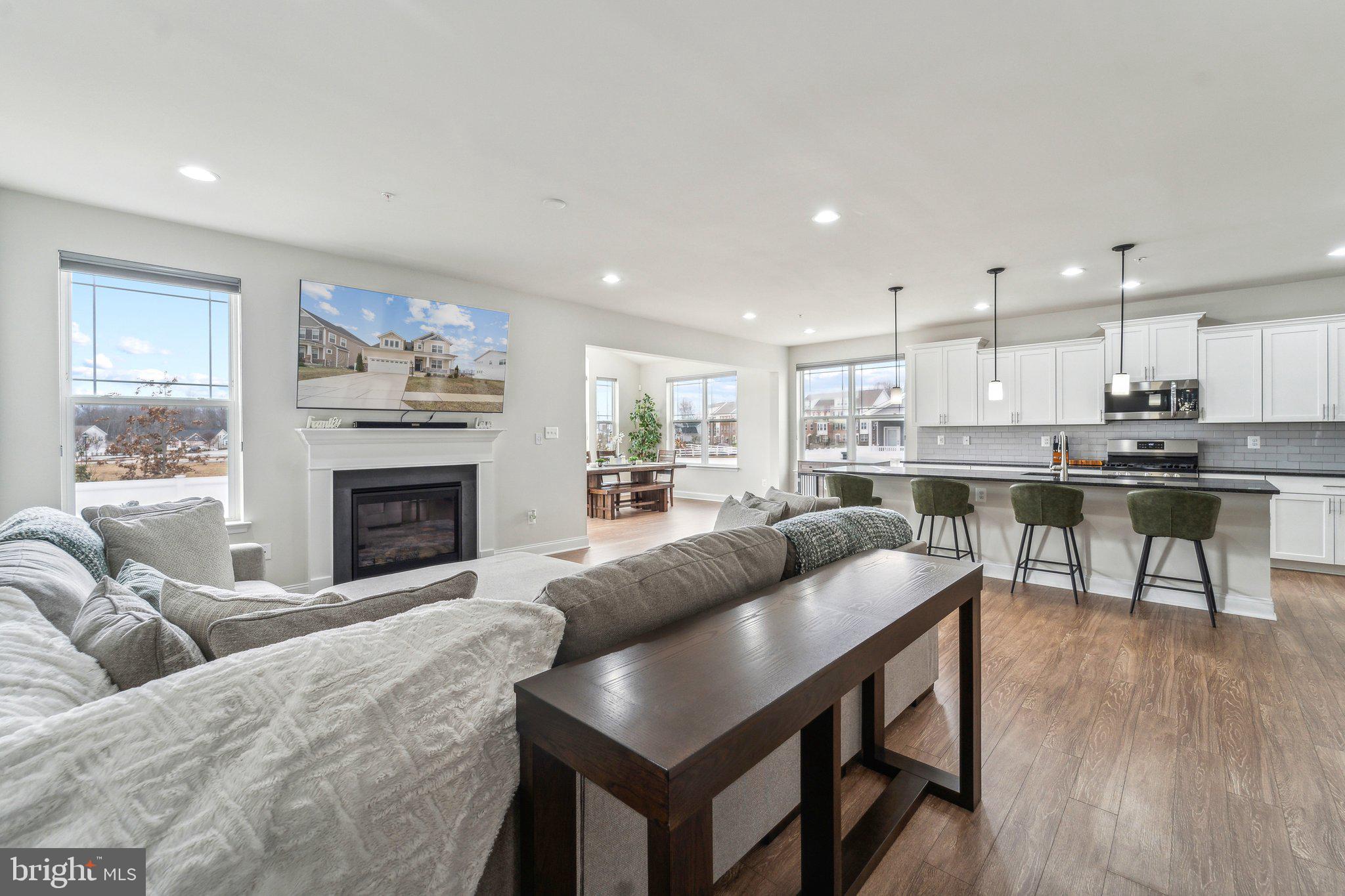 STONEHAVEN - Residential Lease