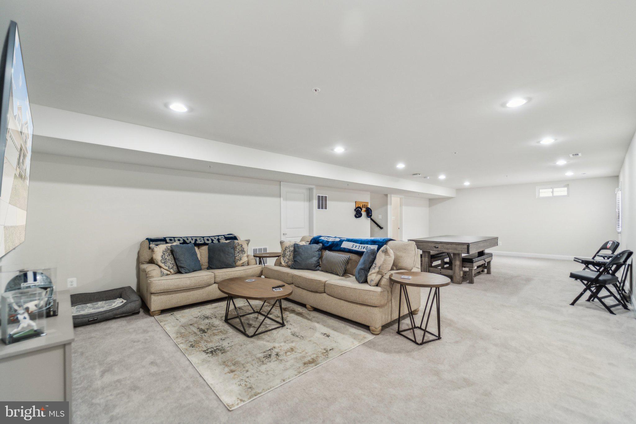 STONEHAVEN - Residential Lease