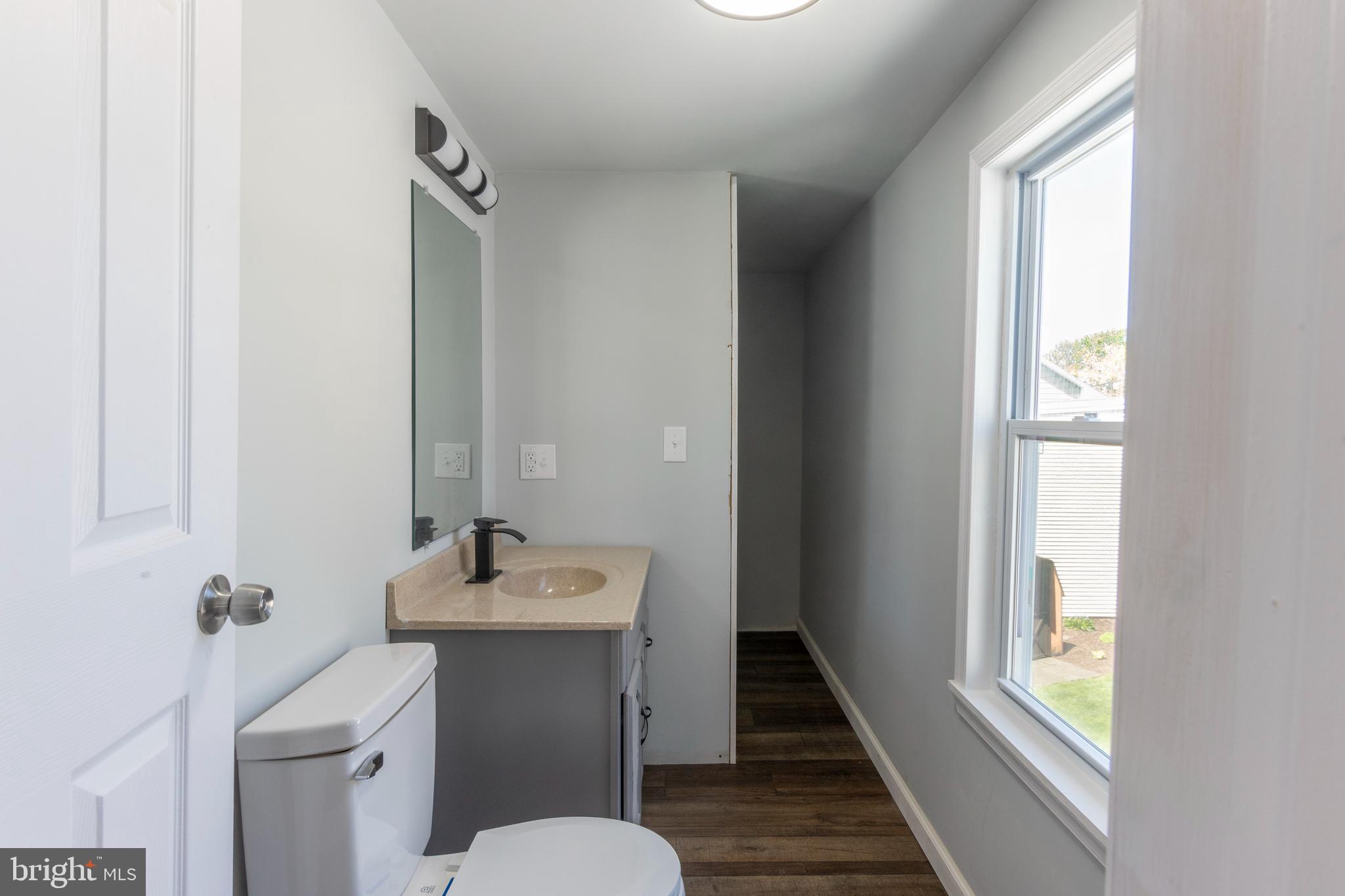 WALNUT STREET AREA - Residential