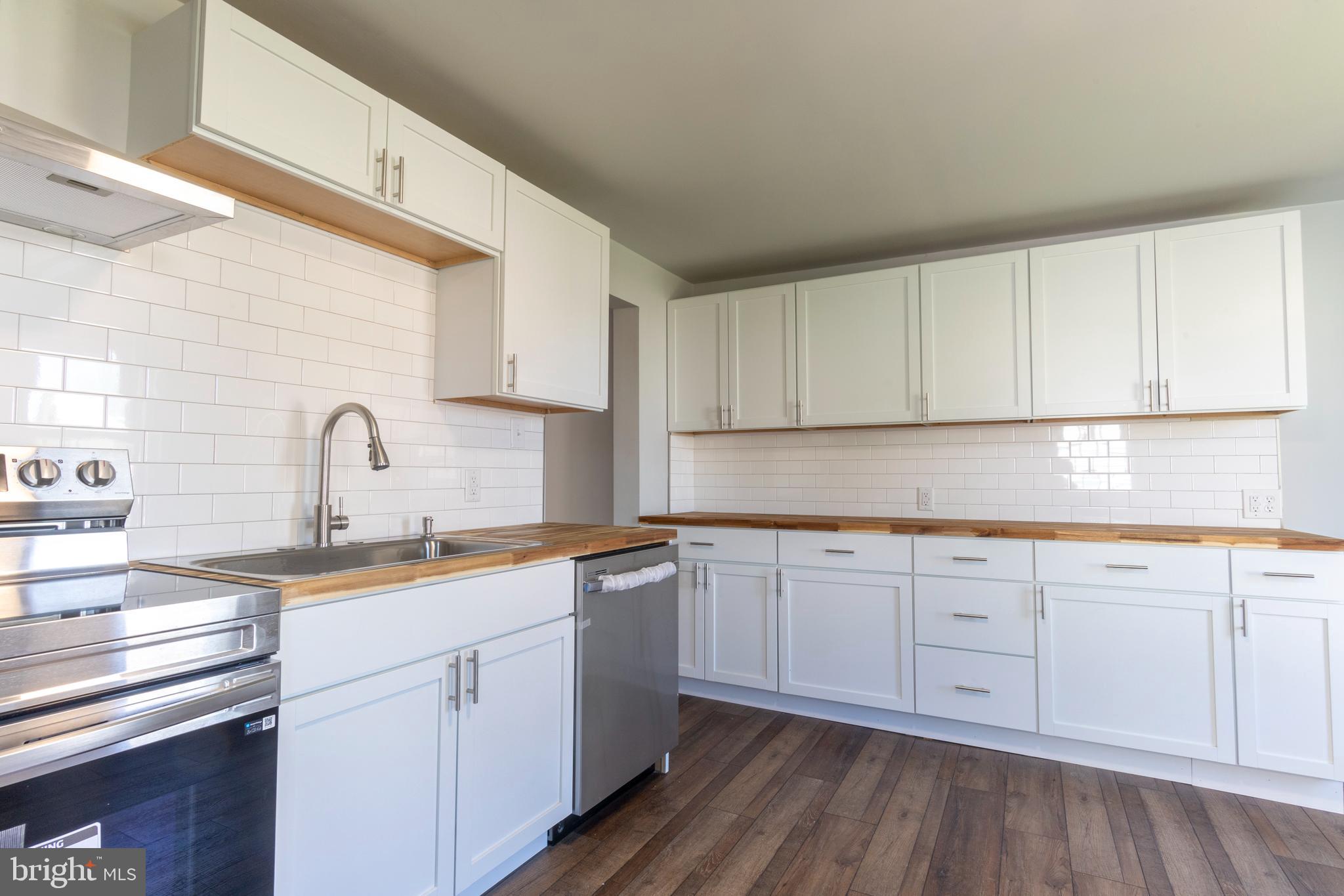 WALNUT STREET AREA - Residential