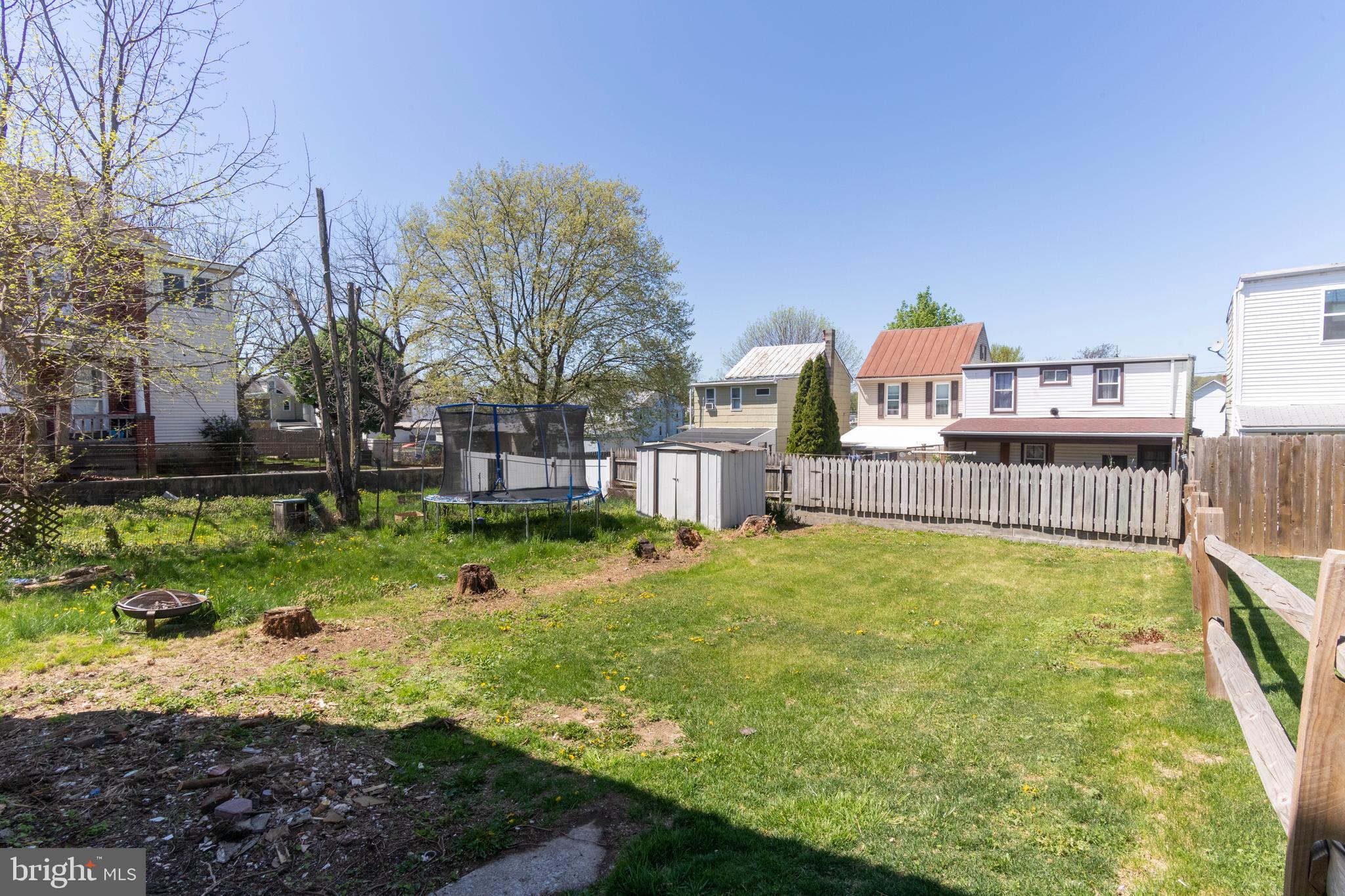 WALNUT STREET AREA - Residential