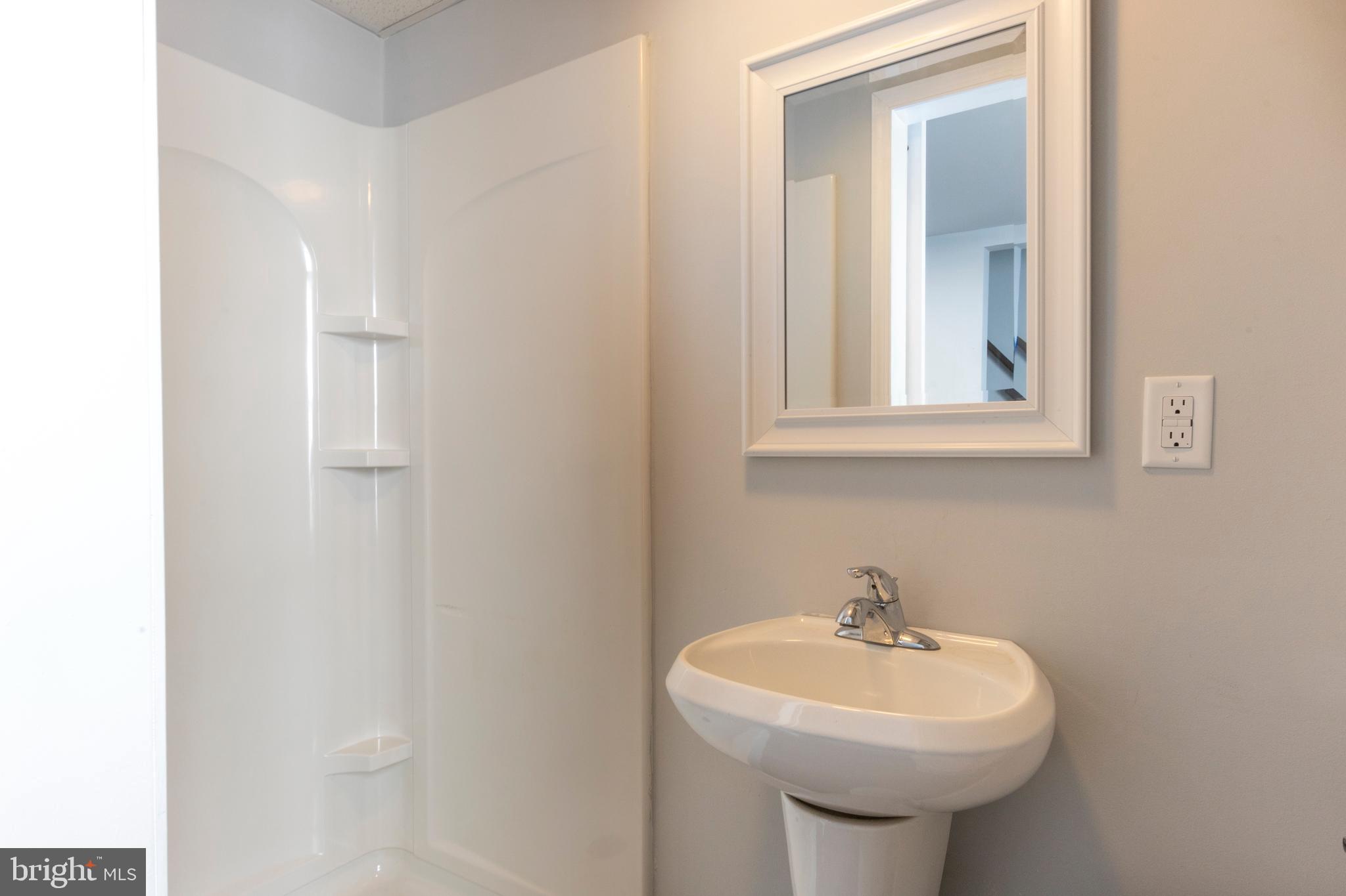 WALNUT STREET AREA - Residential