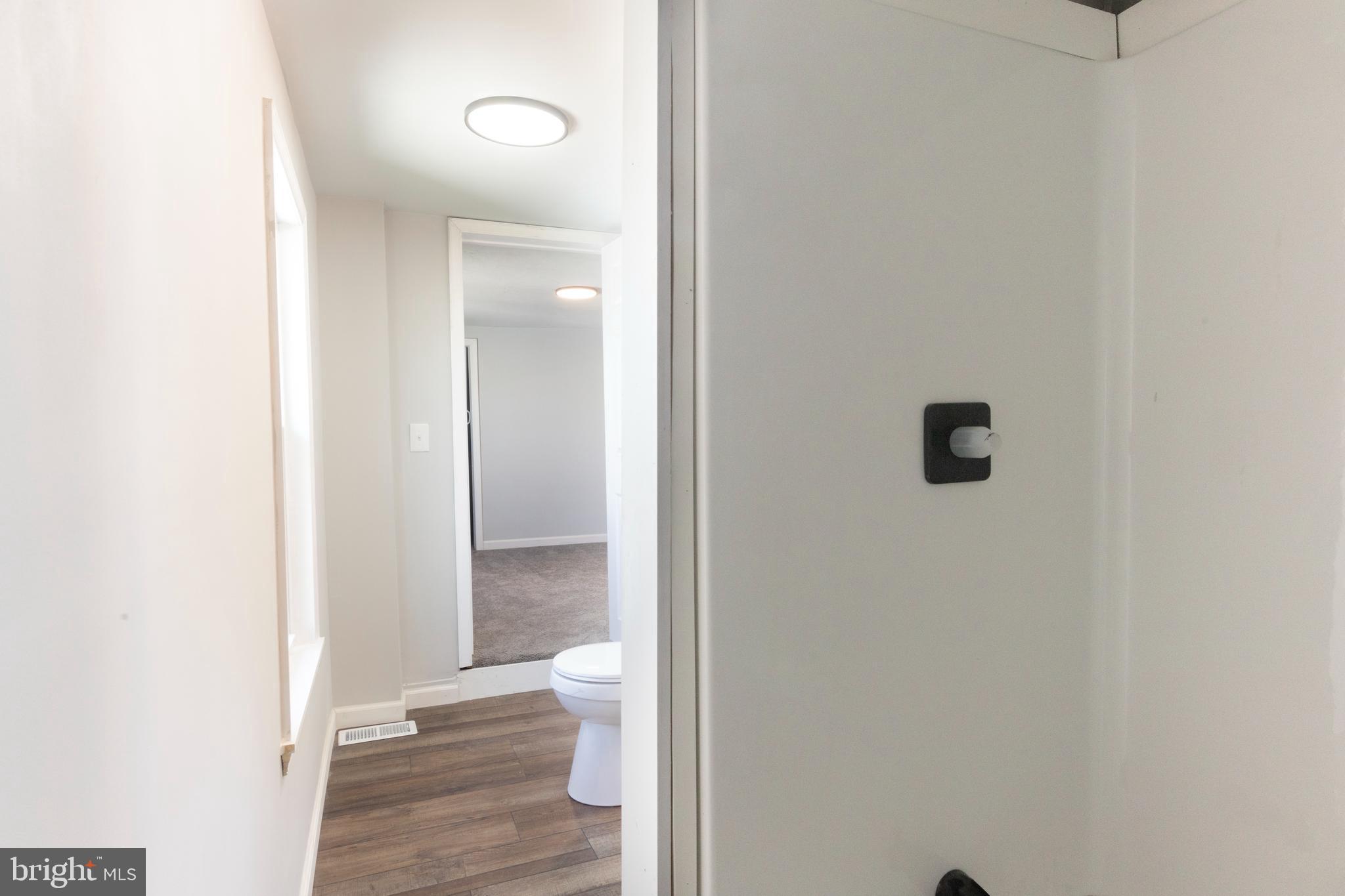 WALNUT STREET AREA - Residential