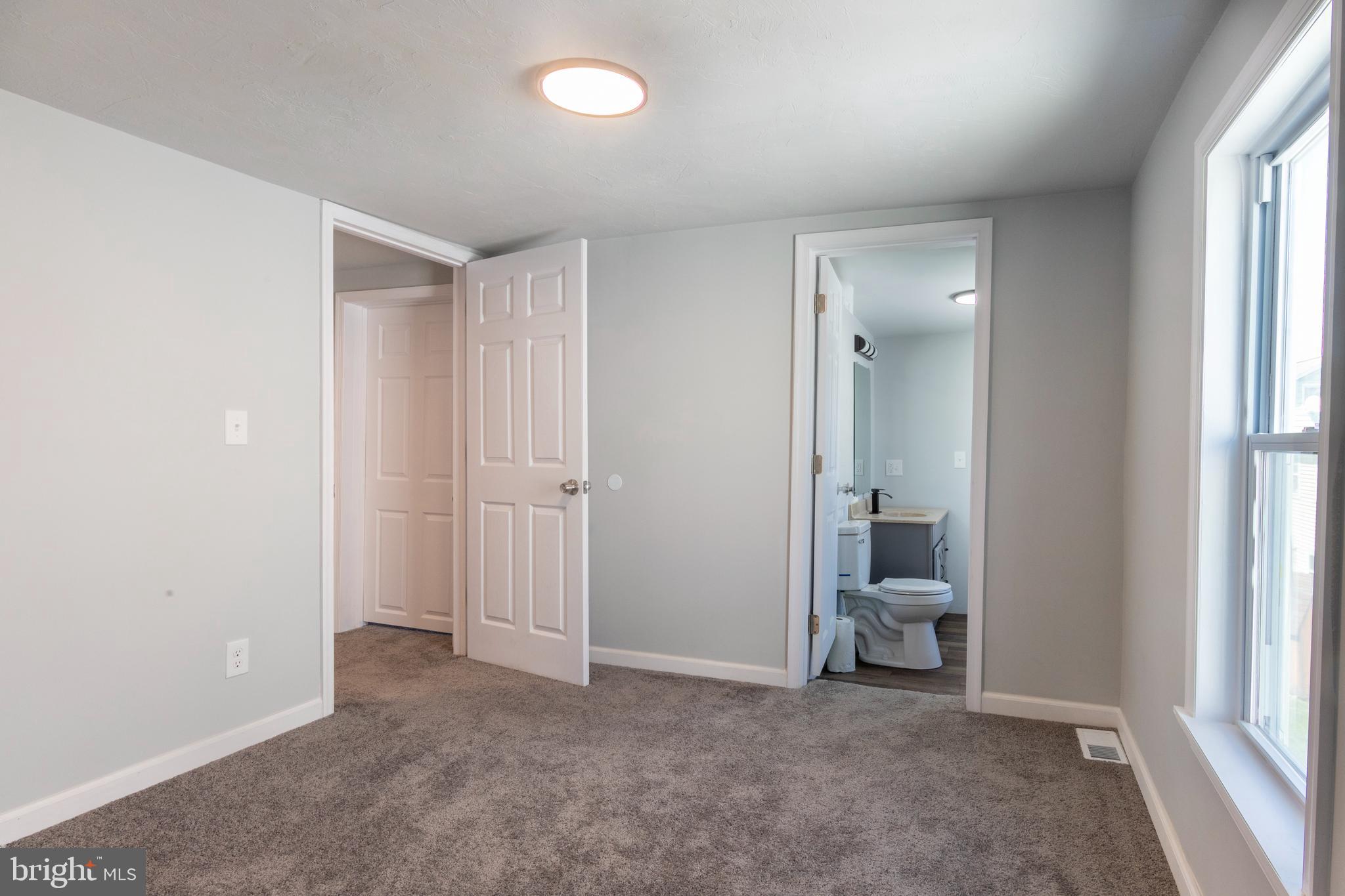 WALNUT STREET AREA - Residential