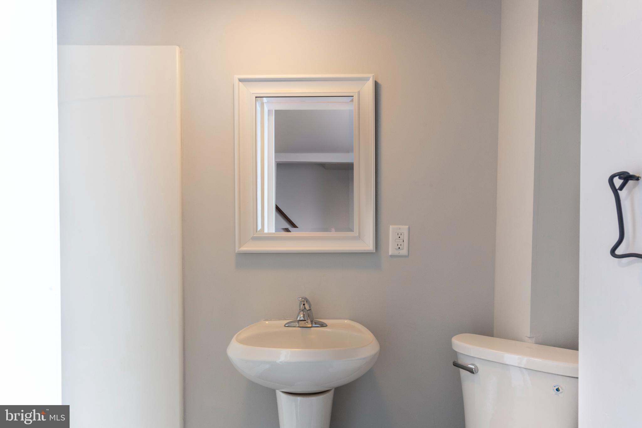 WALNUT STREET AREA - Residential