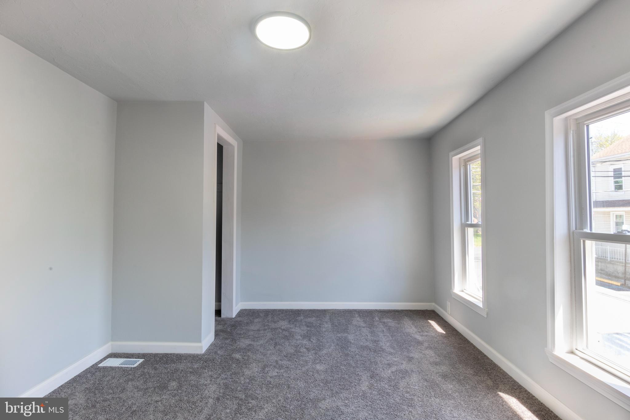 WALNUT STREET AREA - Residential