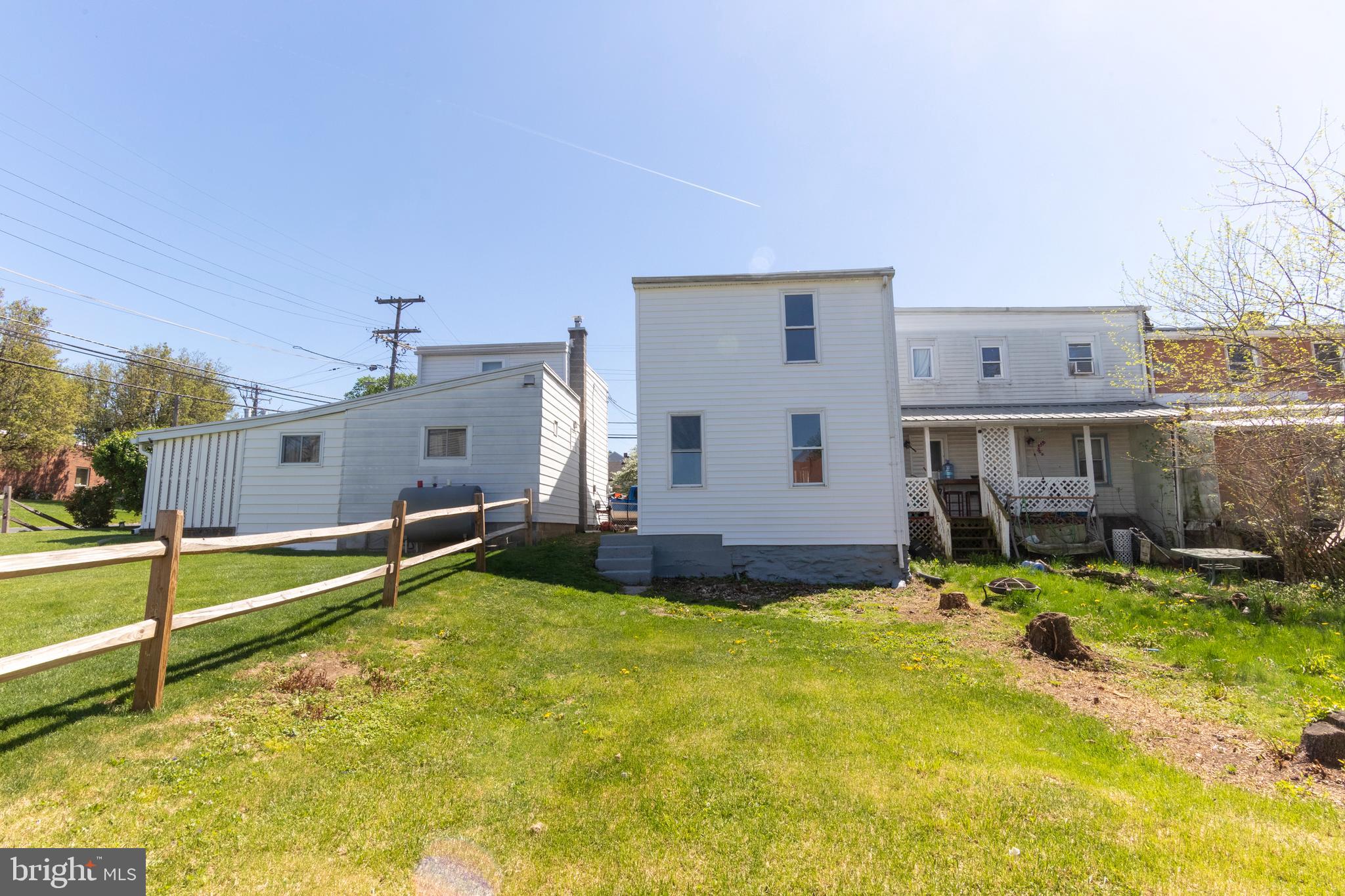 WALNUT STREET AREA - Residential