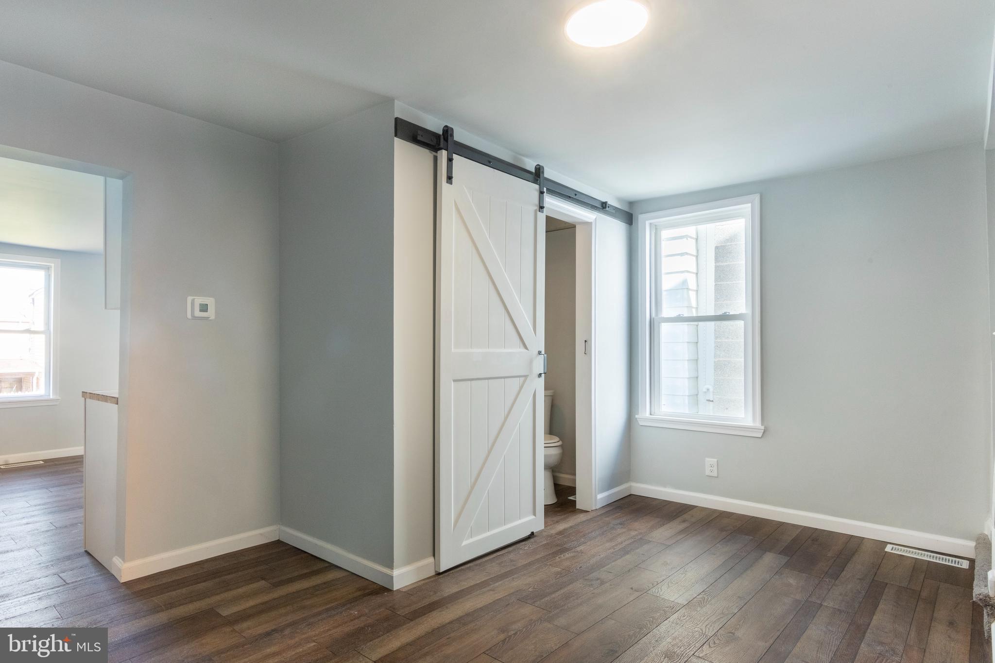 WALNUT STREET AREA - Residential