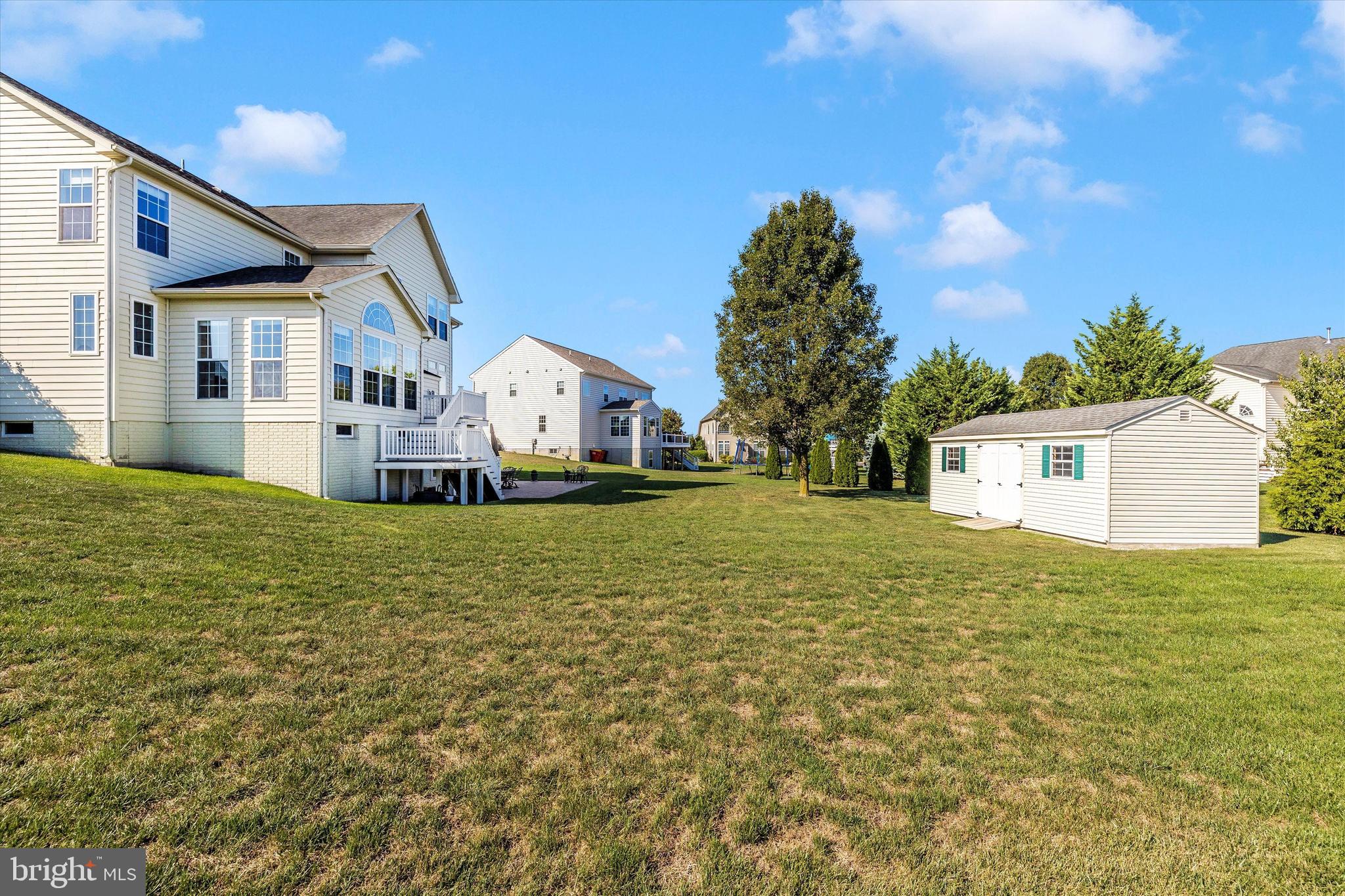 ELMWOOD FARM - Residential