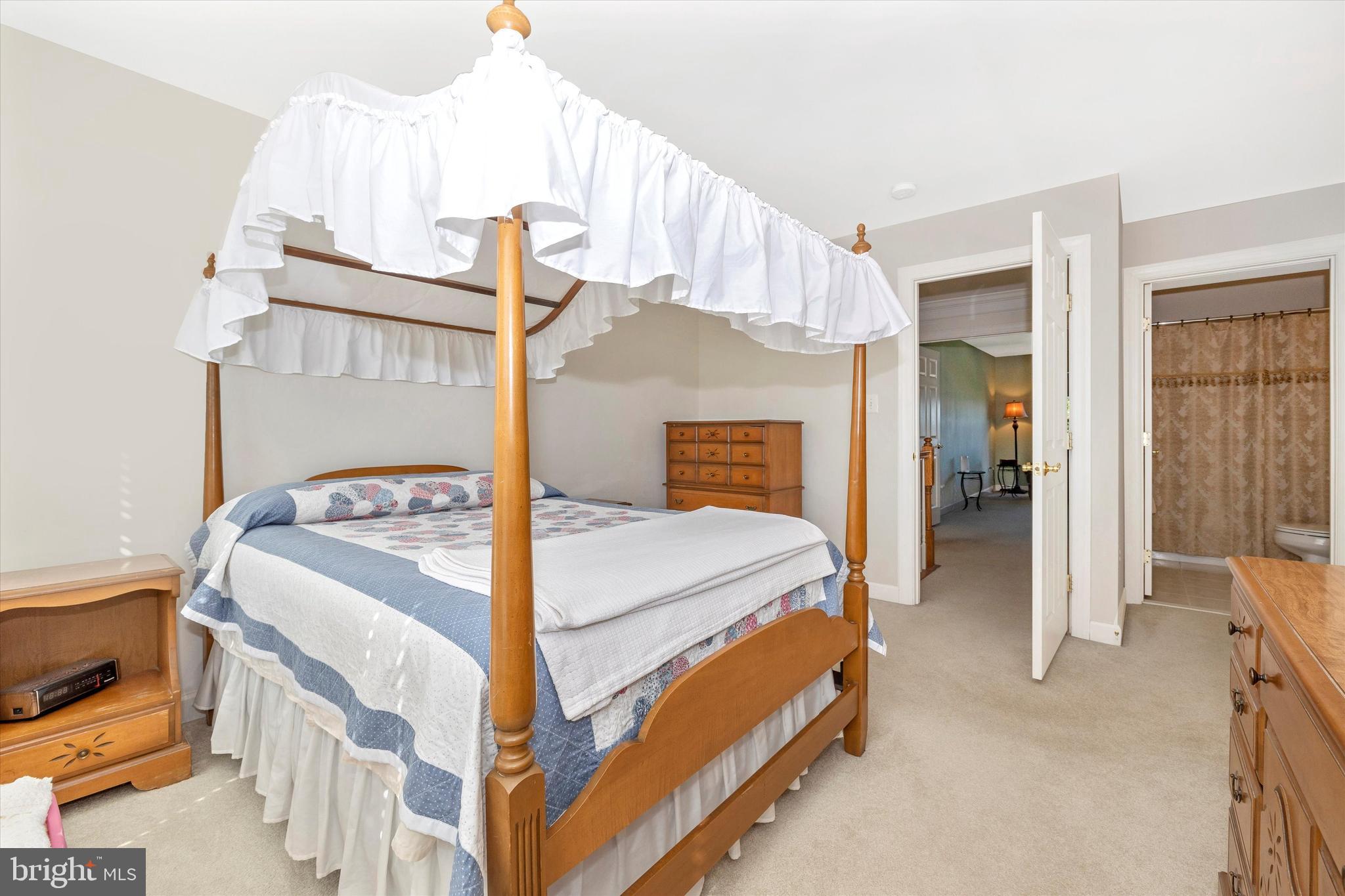 ELMWOOD FARM - Residential