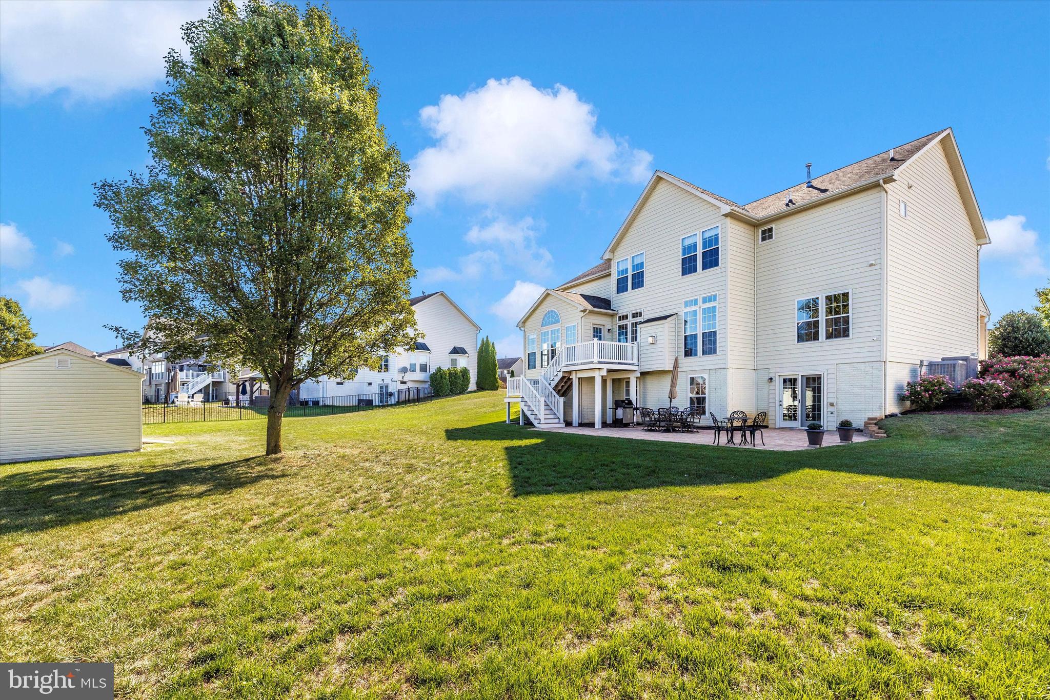 ELMWOOD FARM - Residential