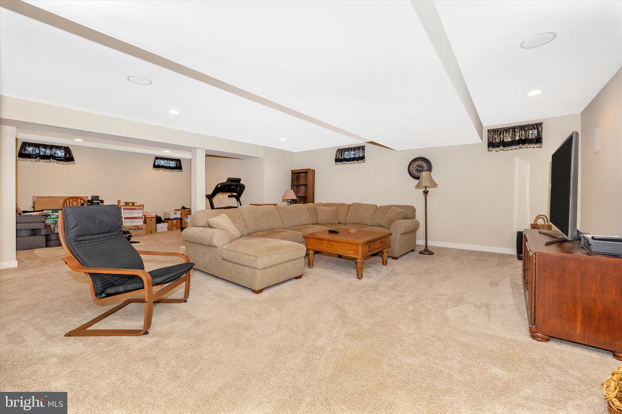 ELMWOOD FARM - Residential